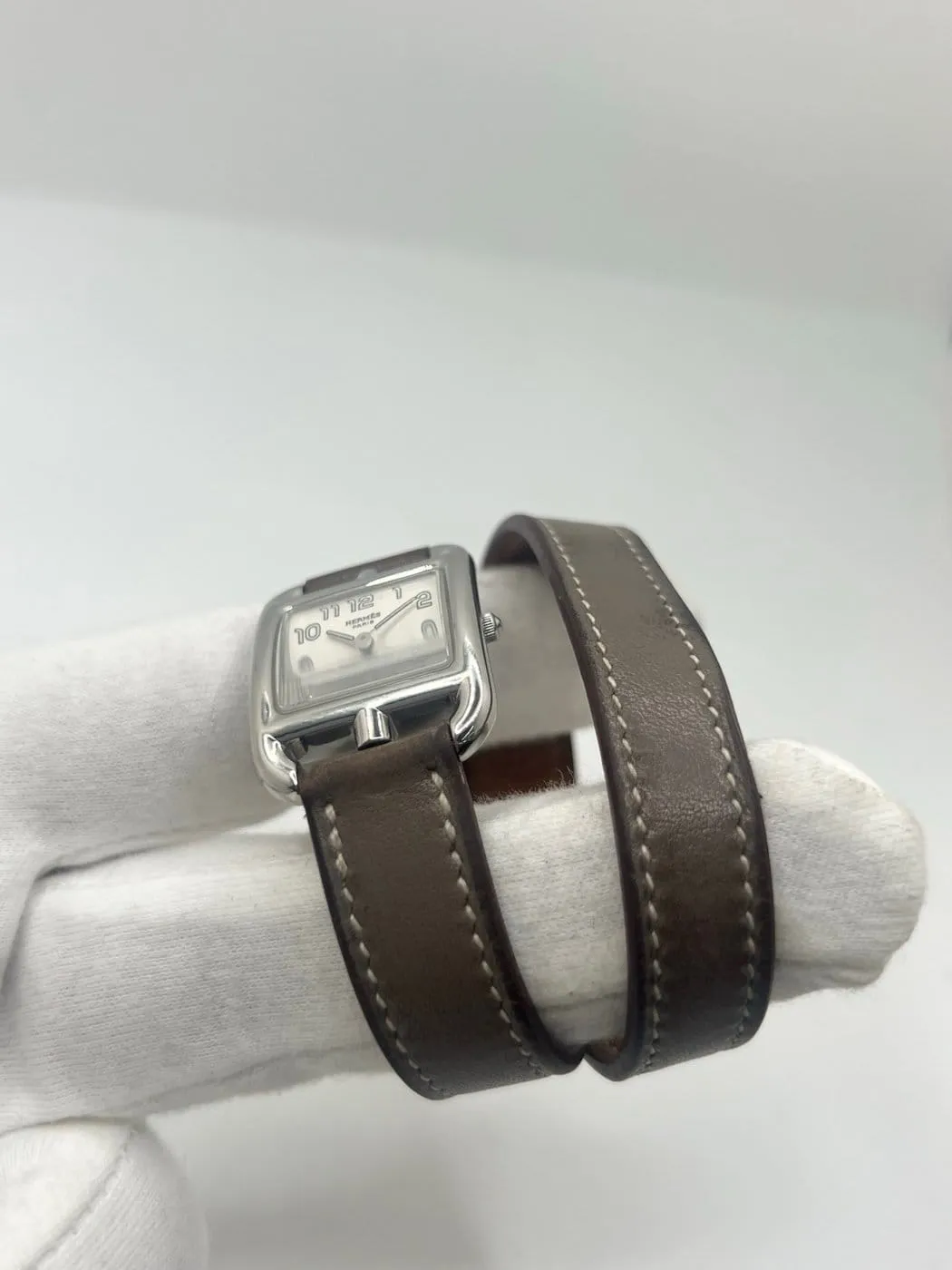 Hermès Cape Cod - Montre en acier bracelet cuir sold by 58 Facettes product image thumbnail 5