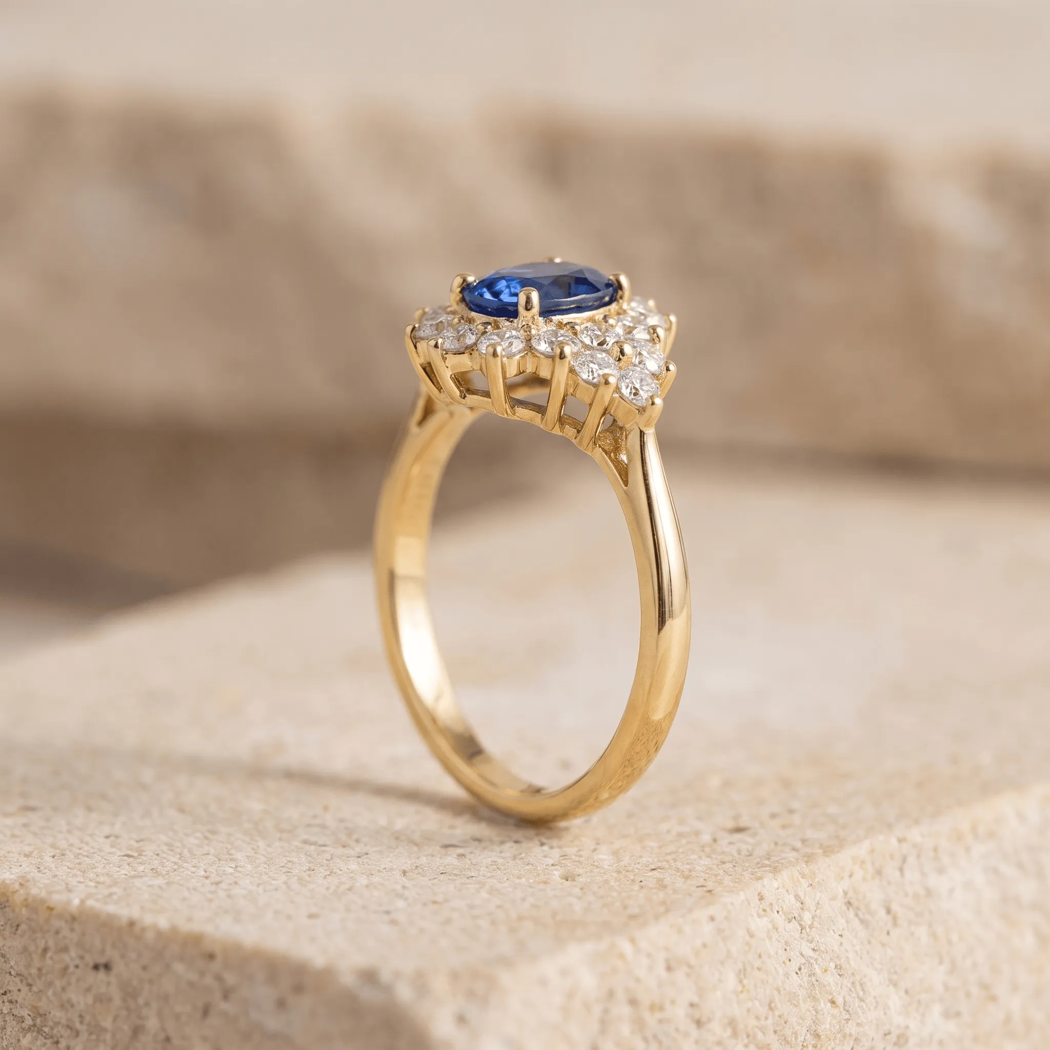 Bague en or jaune avec saphir et diamants sold by 58 Facettes product image thumbnail 5