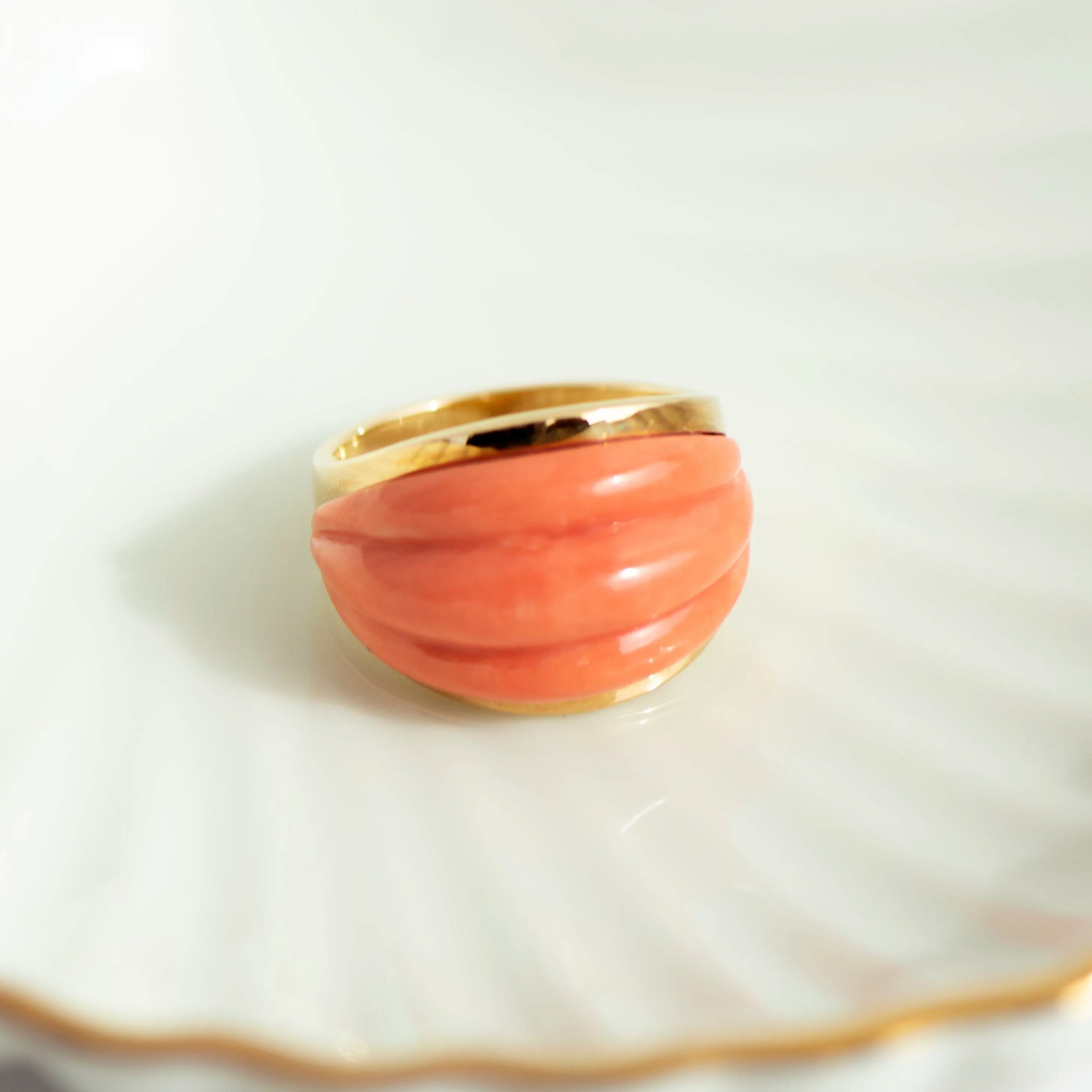 Bague en or jaune 14 carats et corail sculptural sold by 58 Facettes product image thumbnail 4