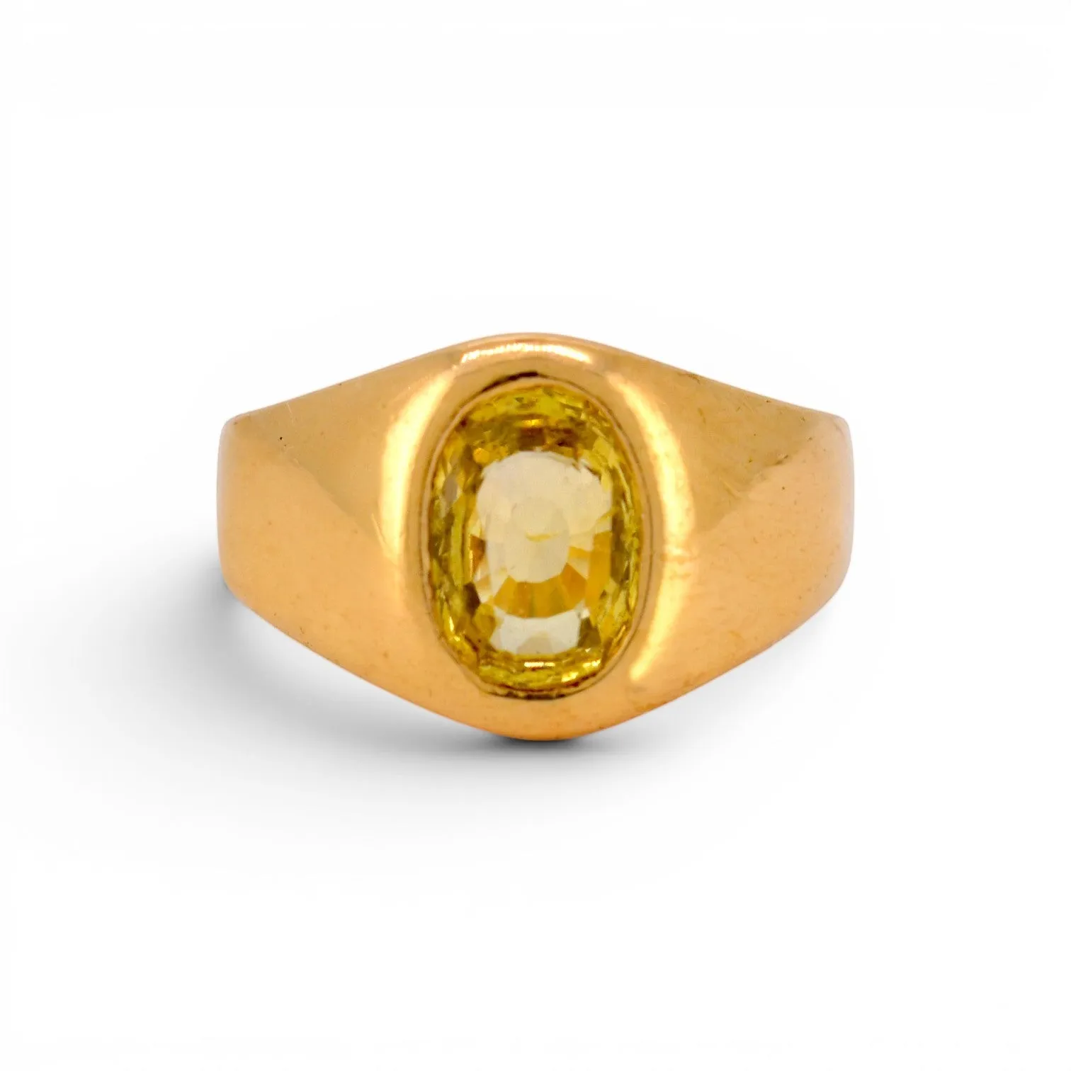 Bague chevalière vintage en or 18 ct et saphir jaune de Ceylan sold by 58 Facettes