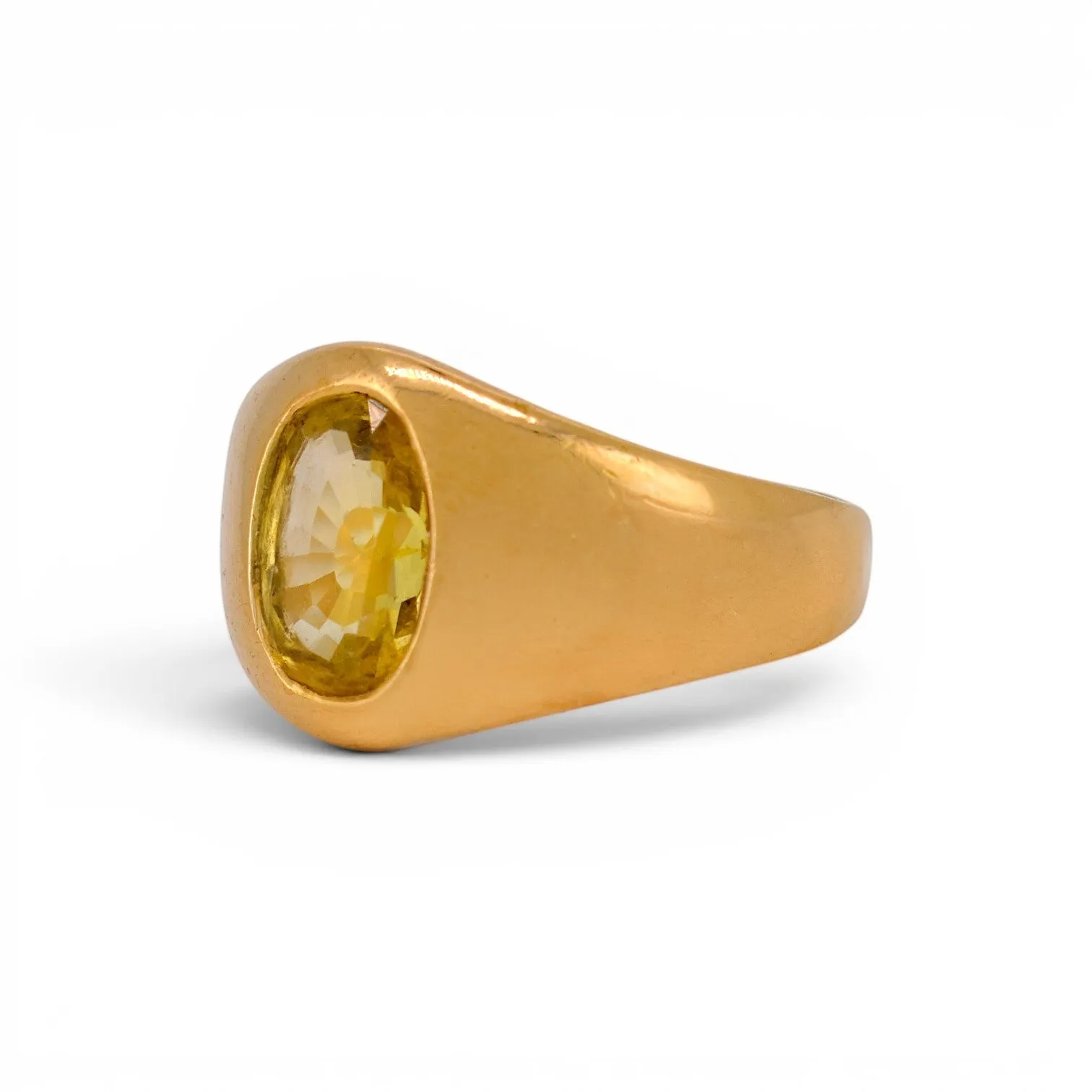 Bague chevalière vintage en or 18 ct et saphir jaune de Ceylan sold by 58 Facettes product image thumbnail 5