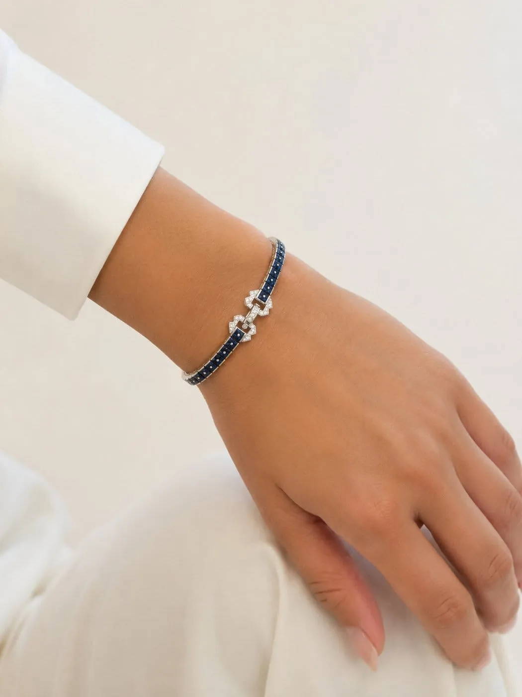 Bracelet en or blanc 18 ct avec saphirs et diamants sold by 58 Facettes product image thumbnail 2