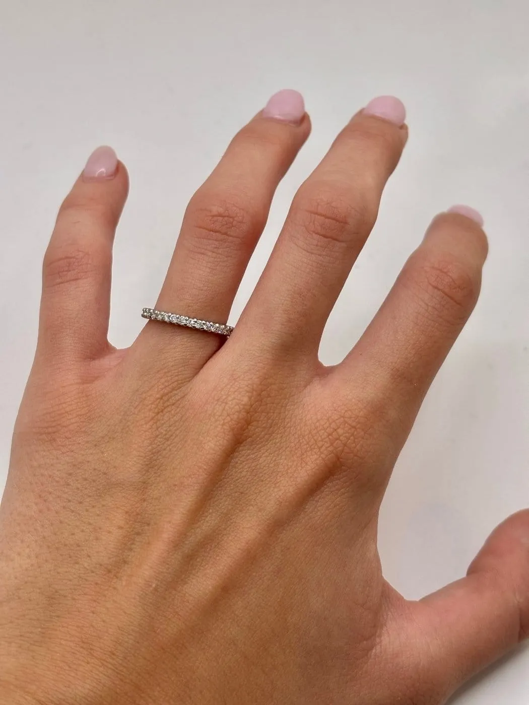 Alliance tour complet en or blanc 18K et diamants sold by 58 Facettes product image thumbnail 2