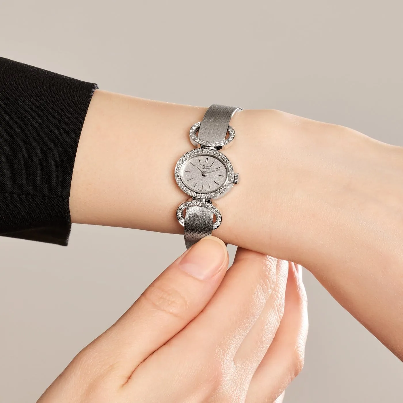 Chopard - Montre vintage en or blanc et diamants sold by 58 Facettes product image thumbnail 2