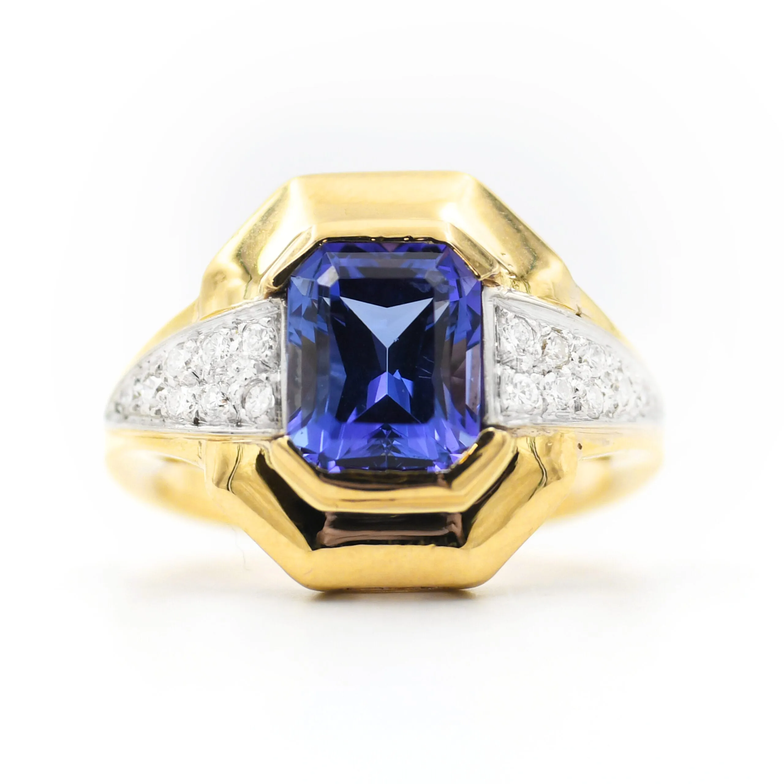 Bague en or jaune avec tanzanite 2,77 ct et diamants sold by 58 Facettes