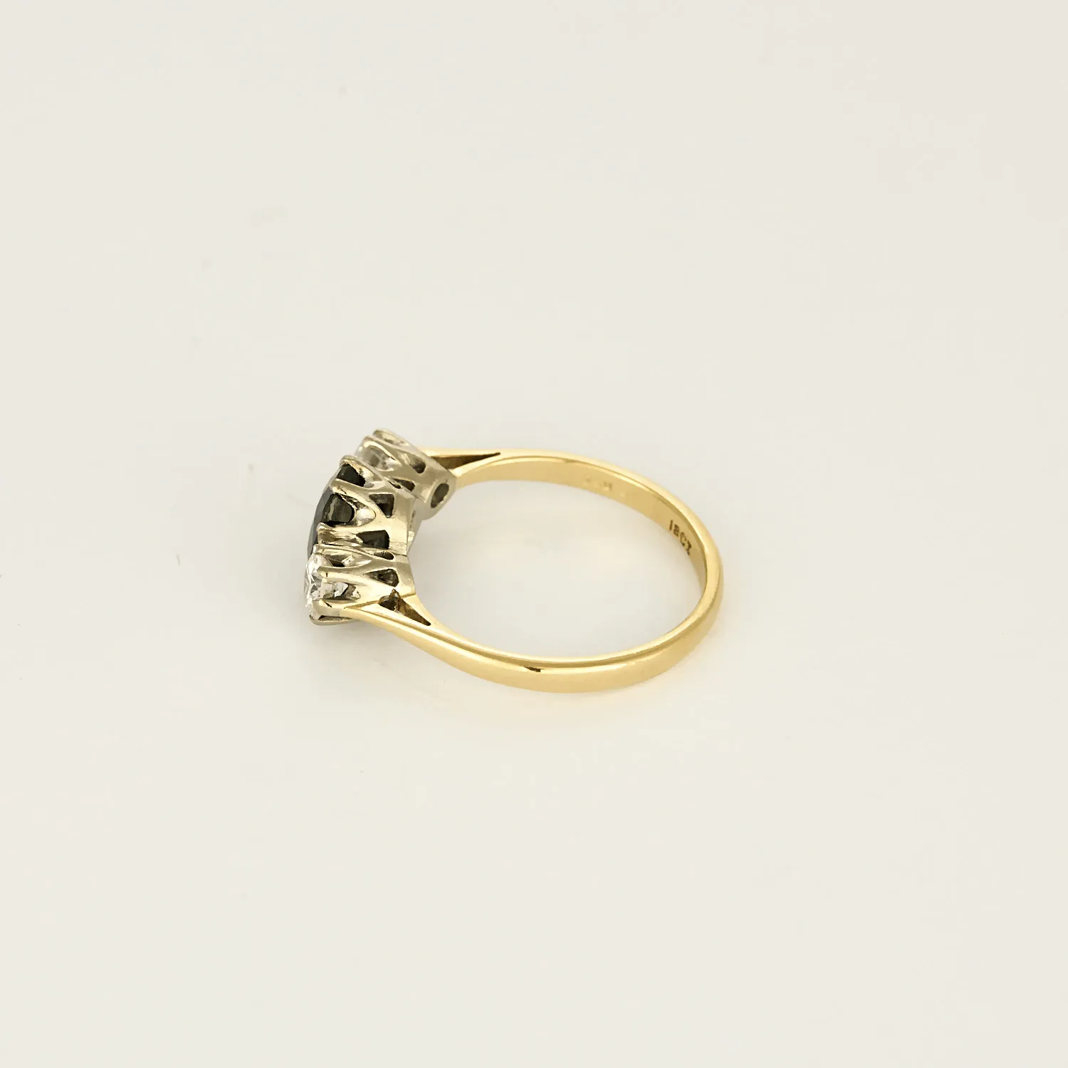 Bague en or gris saphir et diamants sold by 58 Facettes product image thumbnail 4