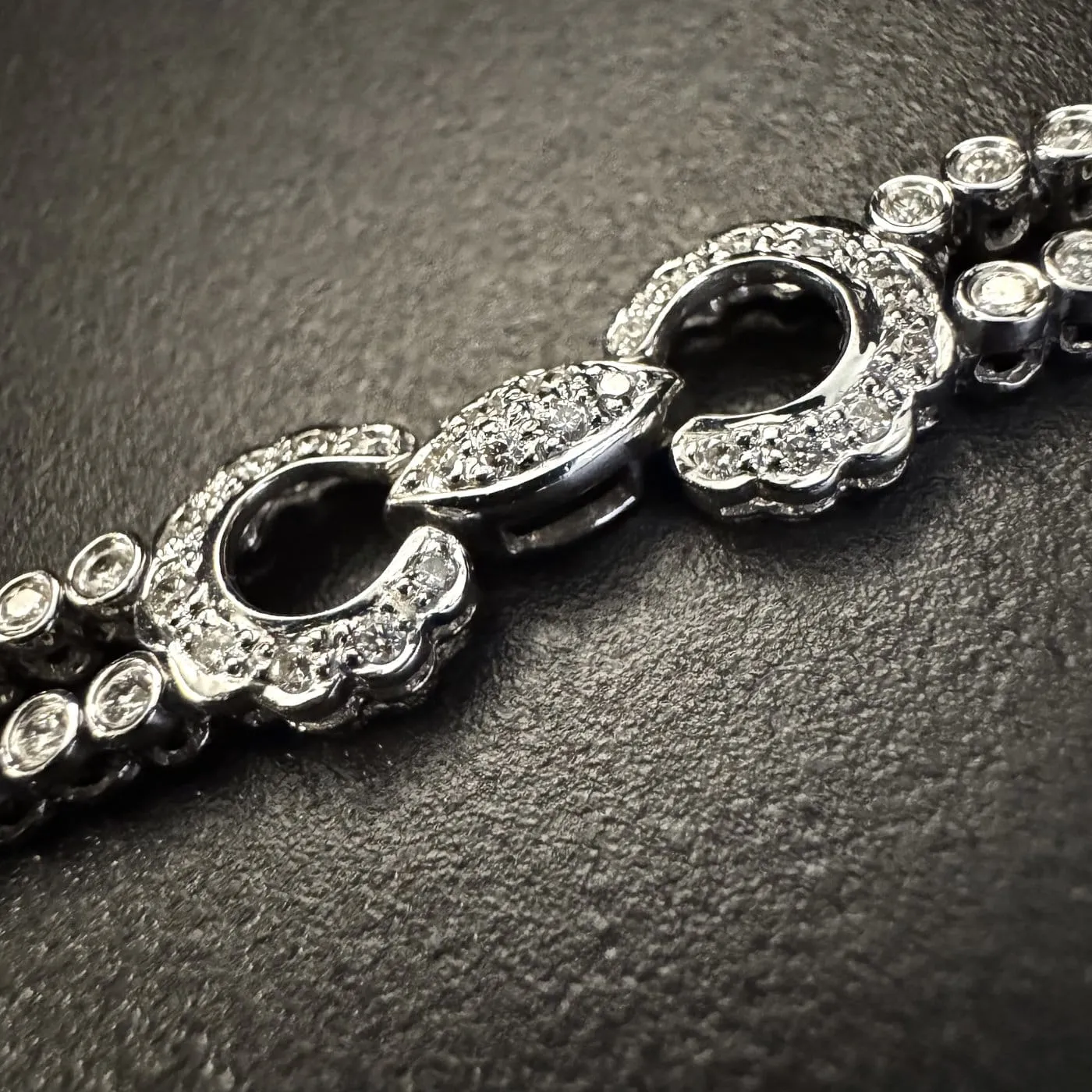 Bracelet en or blanc et diamants sold by 58 Facettes product image thumbnail 4