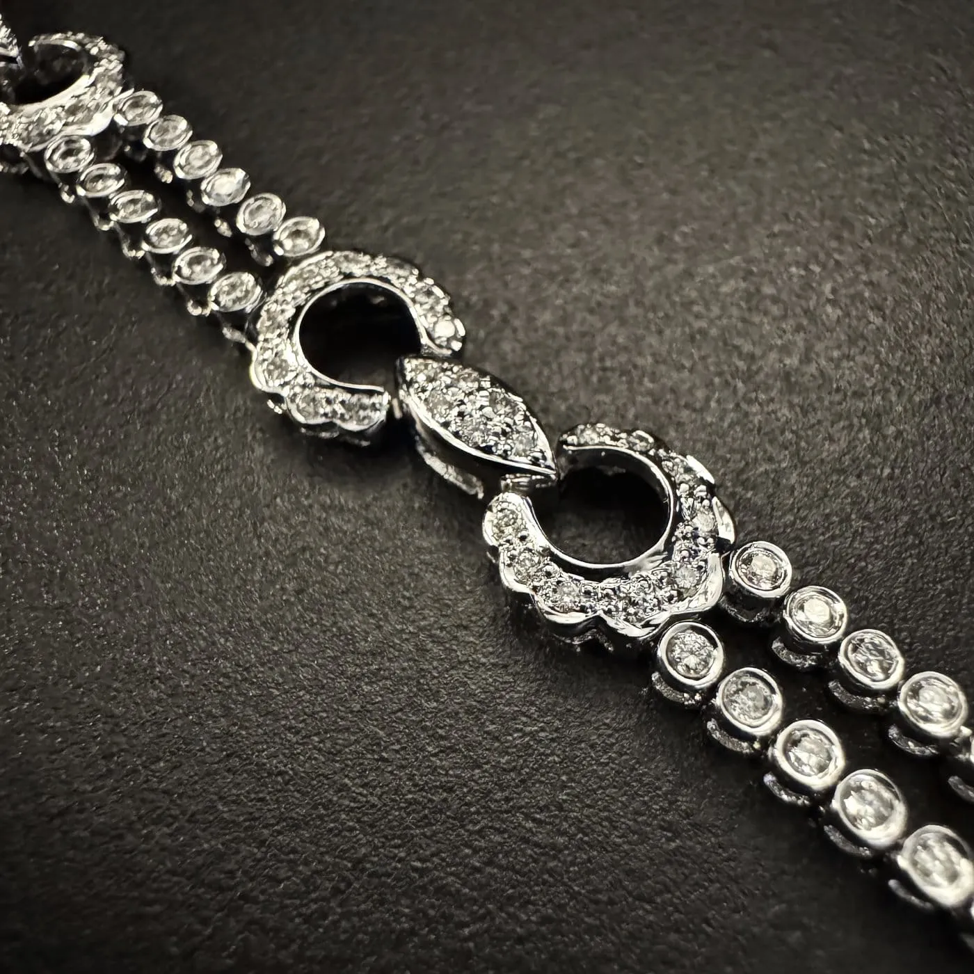 Bracelet en or blanc et diamants sold by 58 Facettes product image thumbnail 5