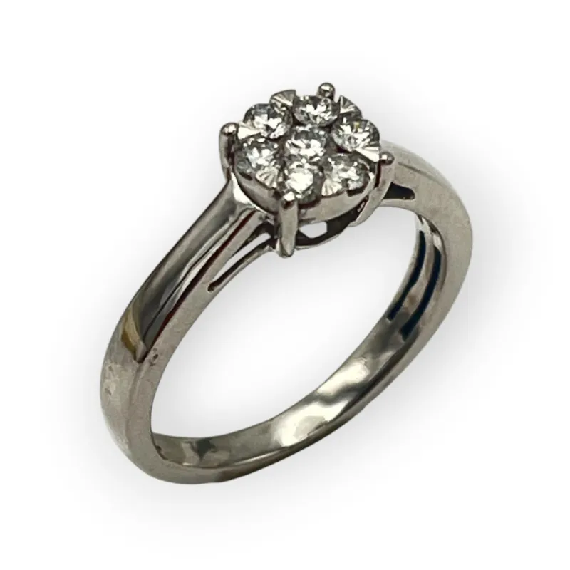 Bague rosace en or blanc et diamants made by 58 Facettes