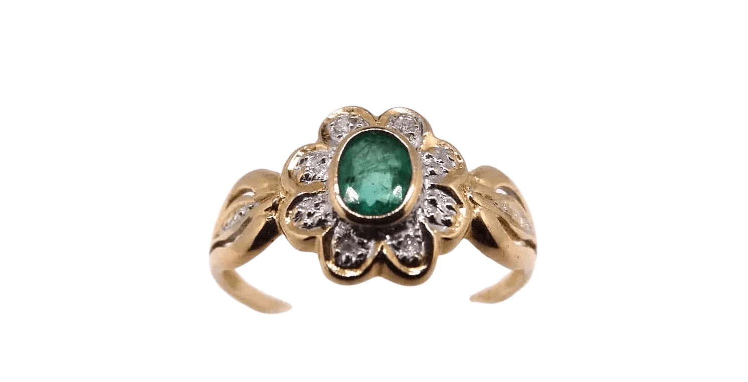 Bague emeraude et diamants sold by 58 Facettes