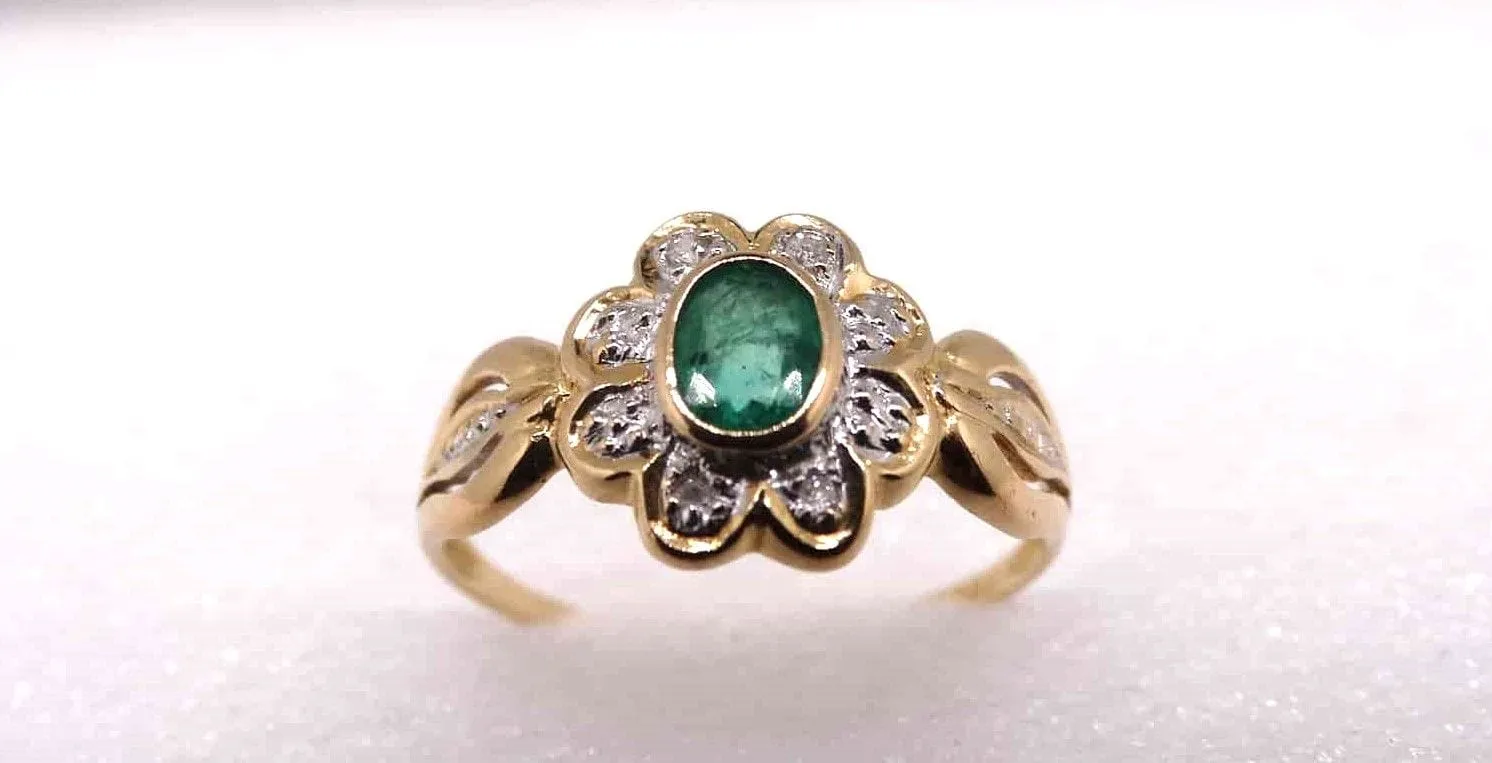 Bague emeraude et diamants sold by 58 Facettes product image thumbnail 5