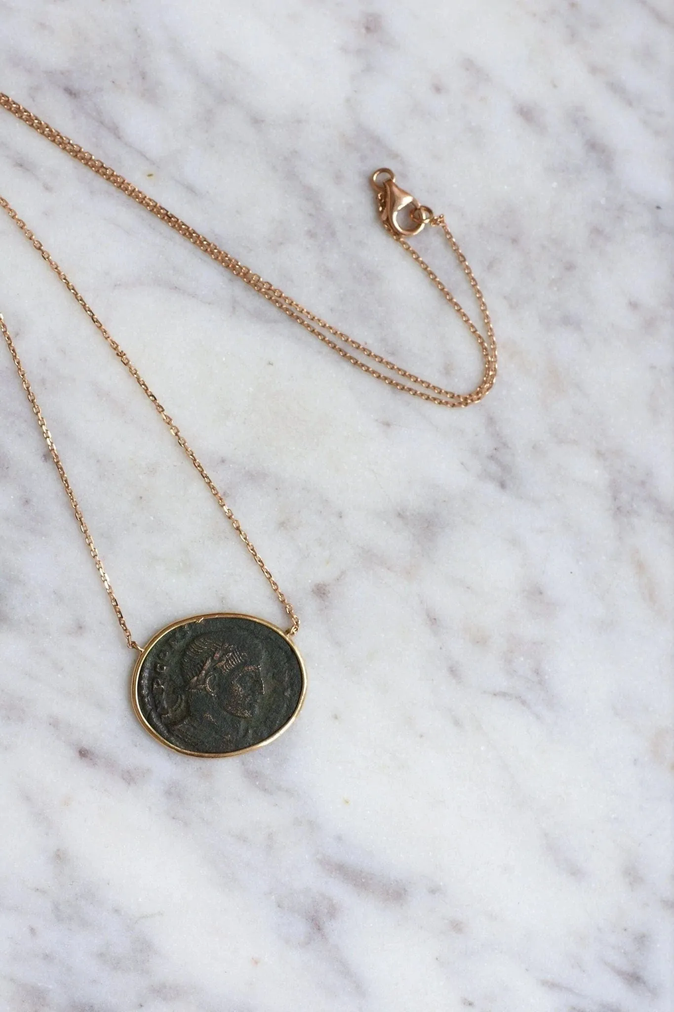 Collier pièce romaine Constance II sold by 58 Facettes product image thumbnail 5