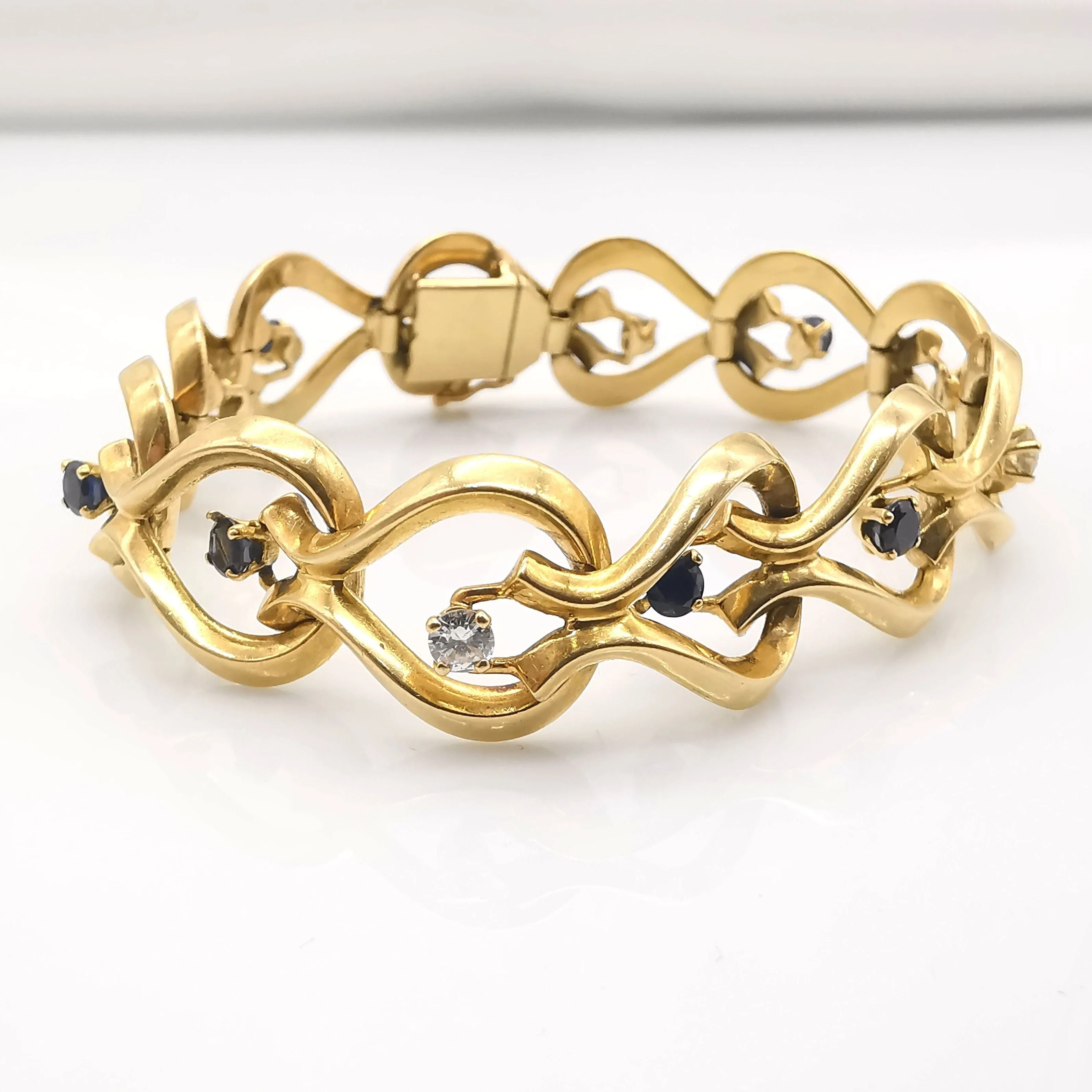 Bracelet or jaune diamants et saphirs sold by 58 Facettes product image thumbnail 2