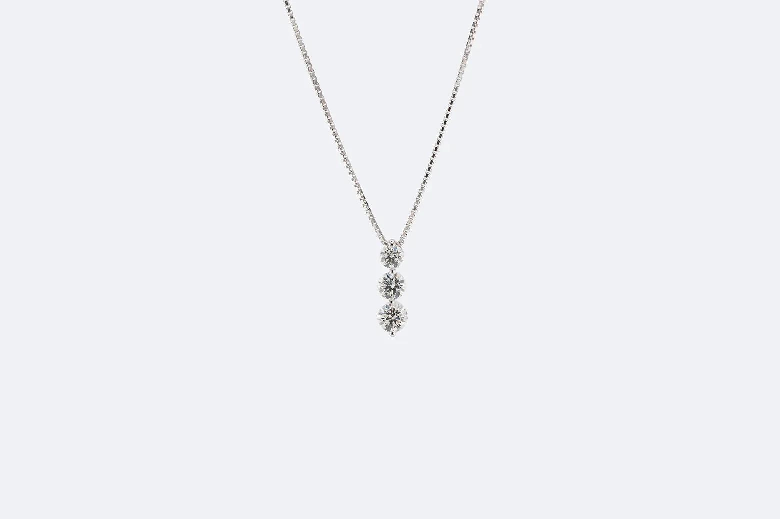 Collana in oro bianco con diamanti sold by 58 Facettes product image thumbnail 3