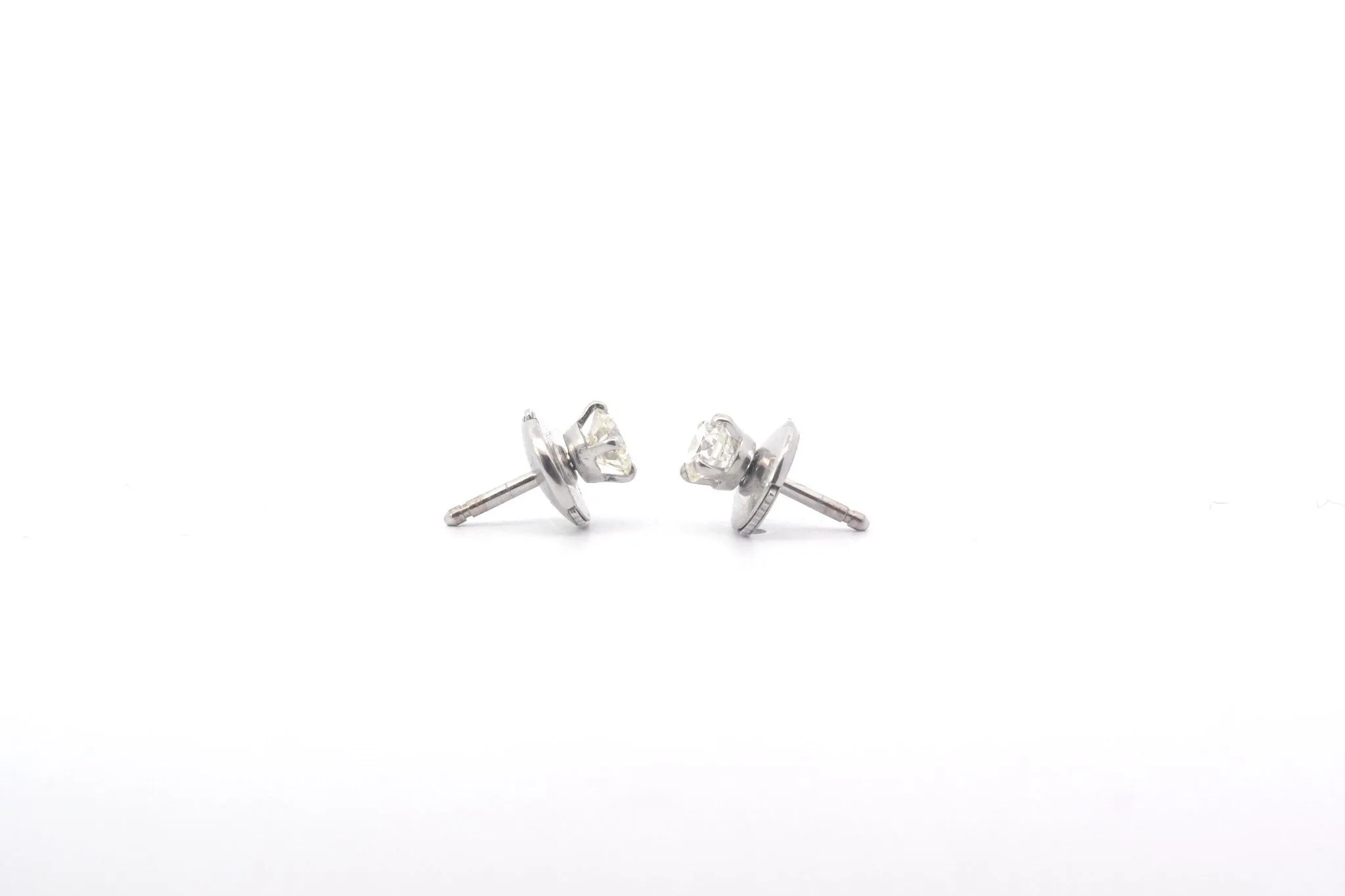 Boucles d’oreilles puces diamants 0.58ct sold by 58 Facettes product image thumbnail 3