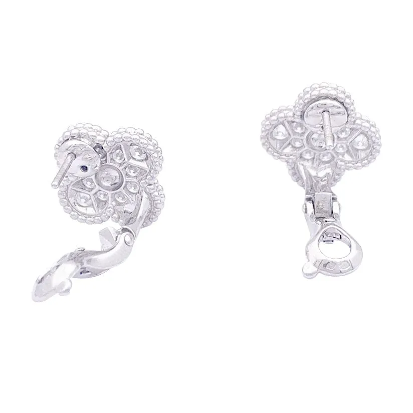 Boucles d'oreilles Van Cleef & Arpels "Vintage Alhambra" or blanc, diamants. sold by 58 Facettes product image thumbnail 3