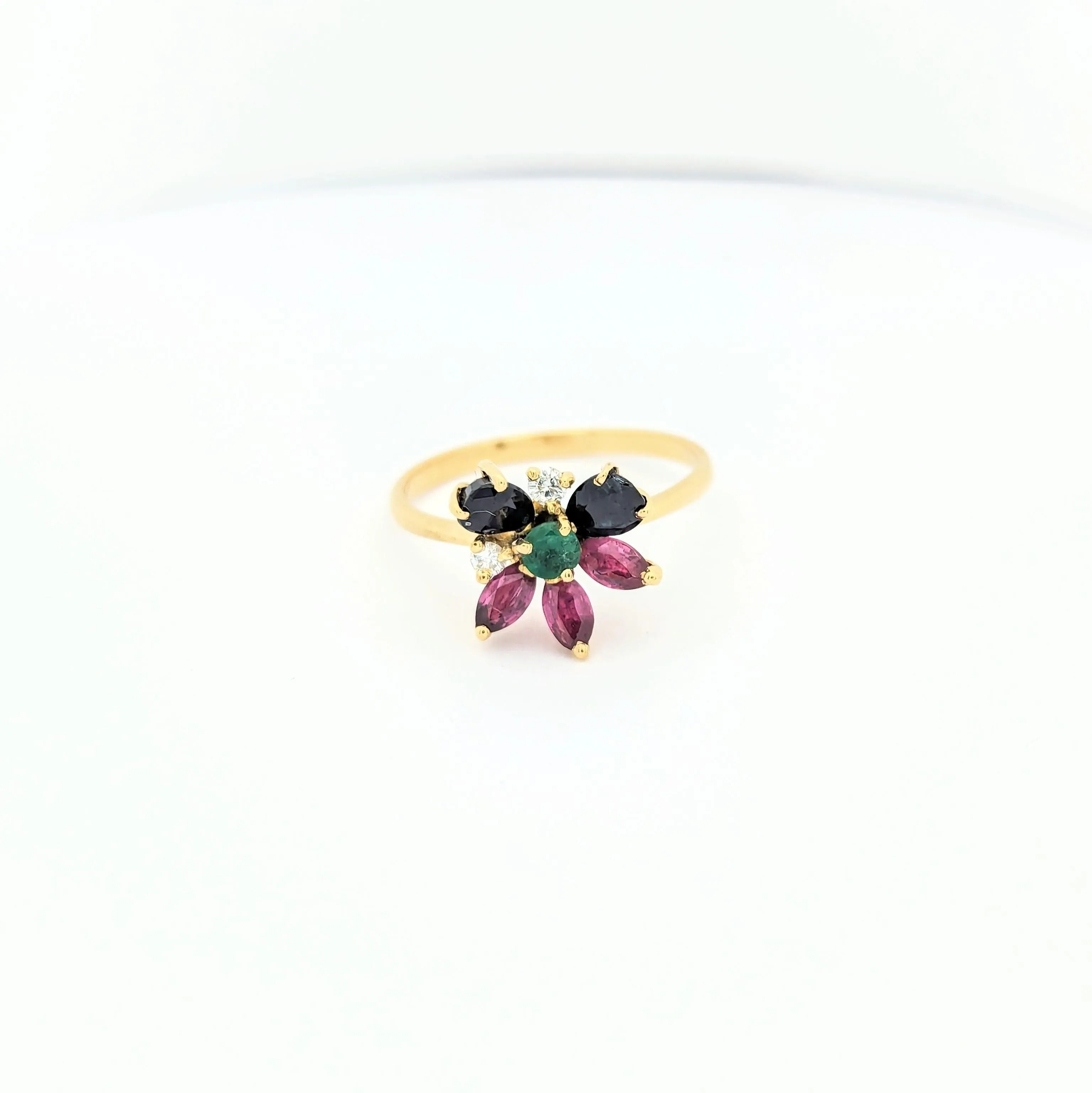Bague florale en or jaune 18 carats avec rubis, saphirs et émeraude sold by 58 Facettes product image thumbnail 2
