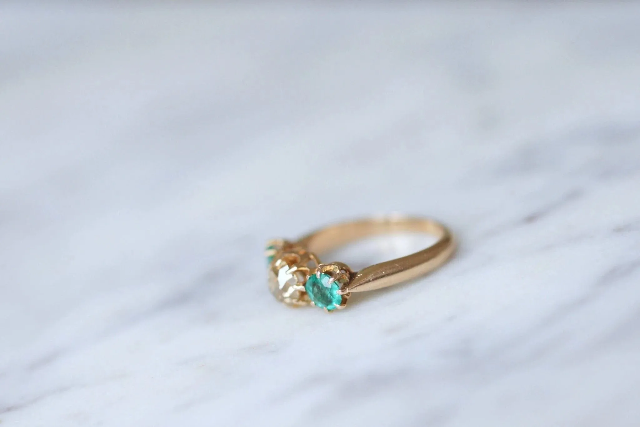 Bague jarretière or rose, émeraudes, et diamants sold by 58 Facettes product image thumbnail 4