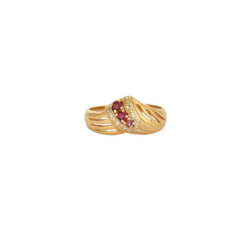 Bague or jaune rubis diamants sold by 58 Facettes