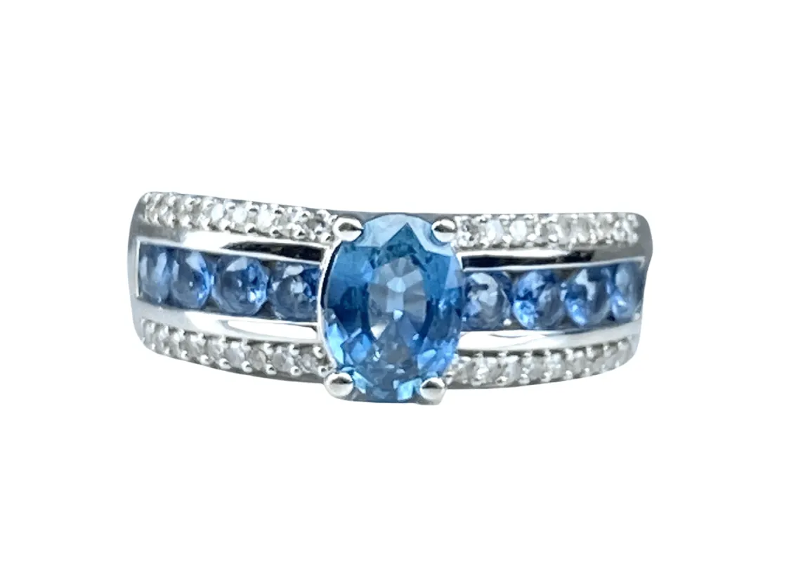 Bague en or blanc en saphirs et diamants sold by 58 Facettes