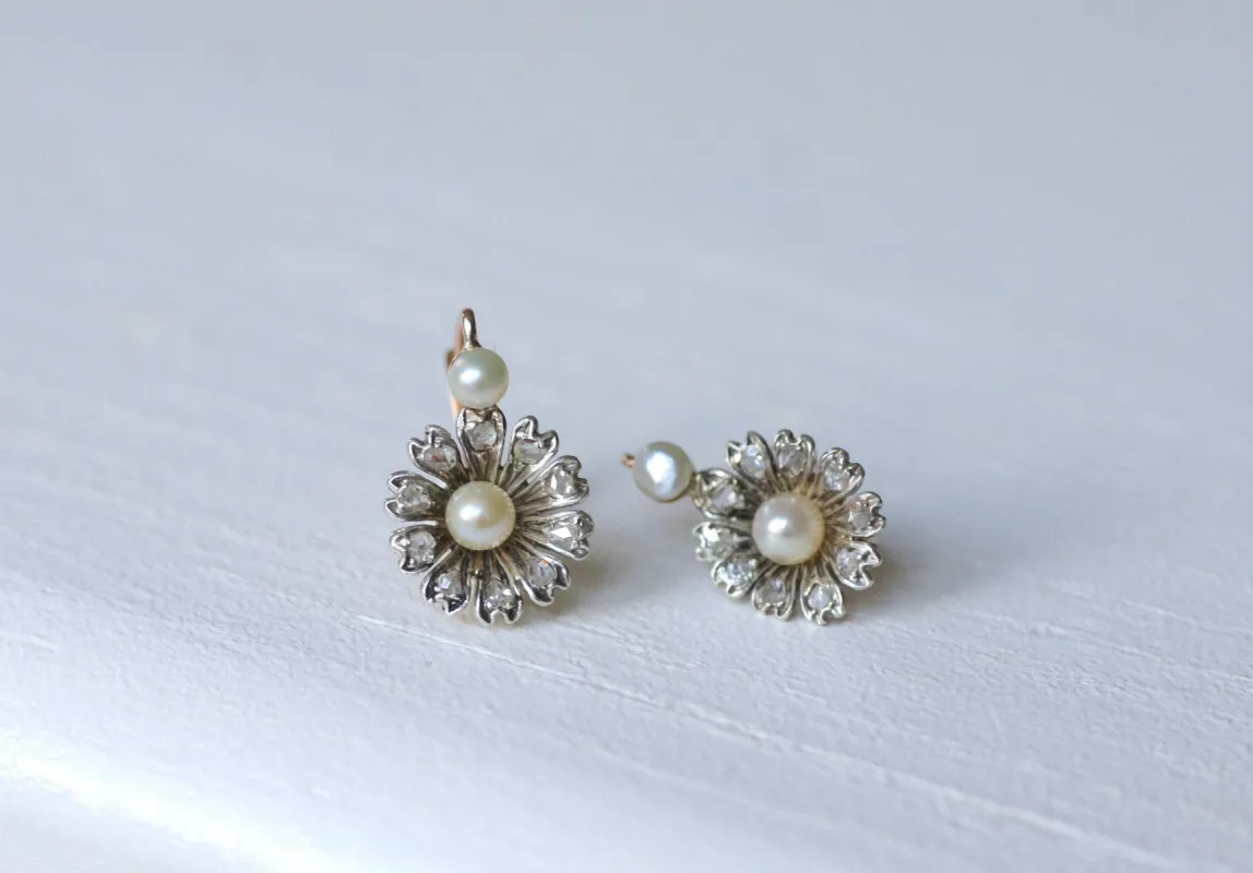 Boucles d'oreilles fleurs or, perles, diamants sold by 58 Facettes