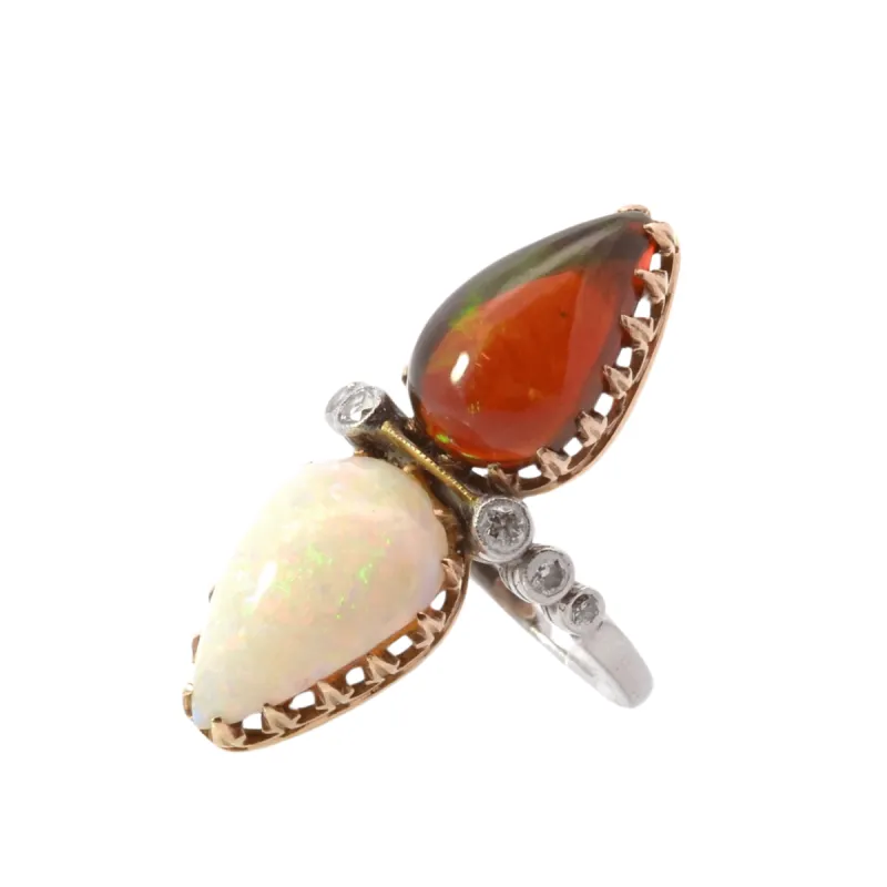 Bague ancienne opales et diamants sold by 58 Facettes