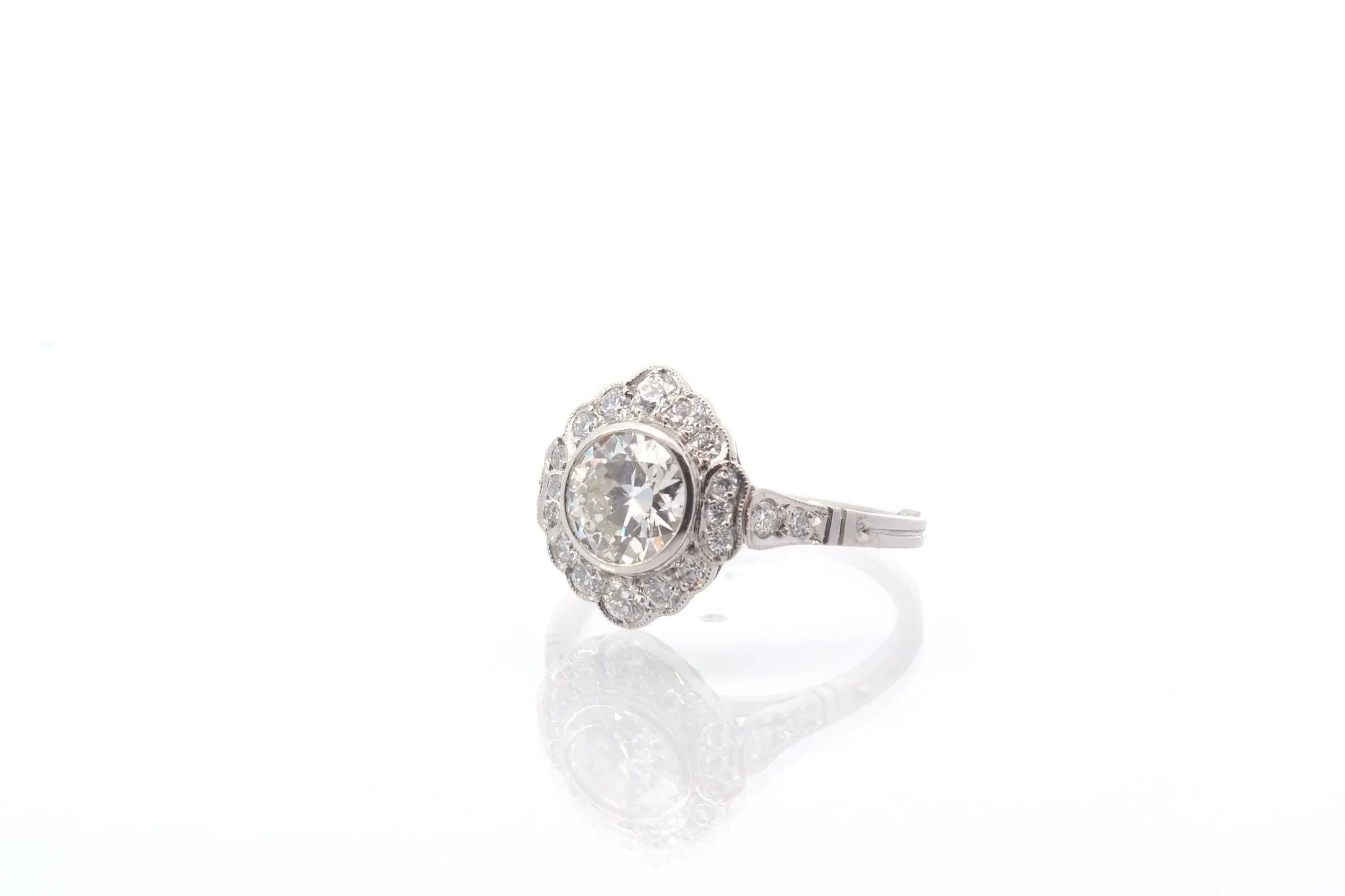 Bague vintage diamant en platine sold by 58 Facettes product image thumbnail 3