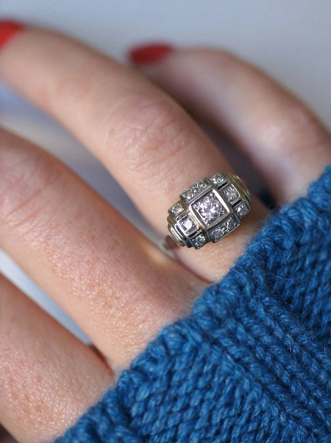 Bague Art Déco platine et diamants sold by 58 Facettes product image thumbnail 2