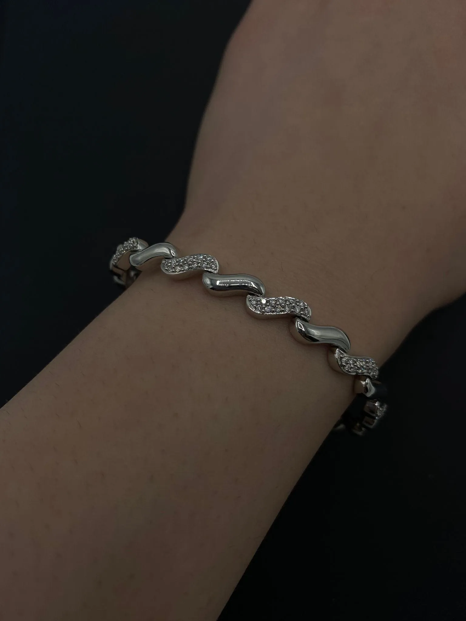 Bracelet rivière de diamants or blanc sold by 58 Facettes product image thumbnail 3