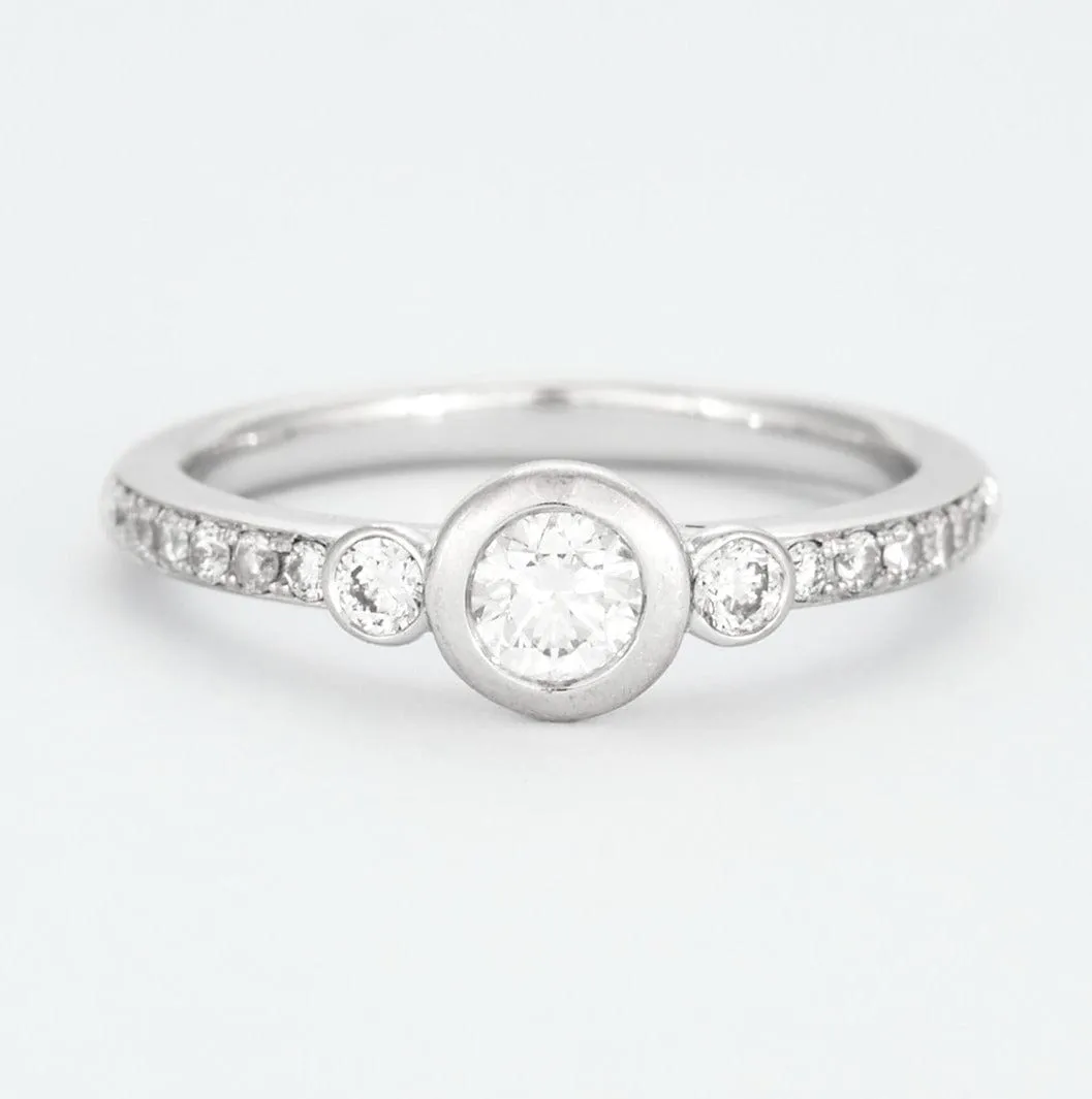 DIDIER GUERIN - Bague or gris et diamants sold by 58 Facettes product image thumbnail 3