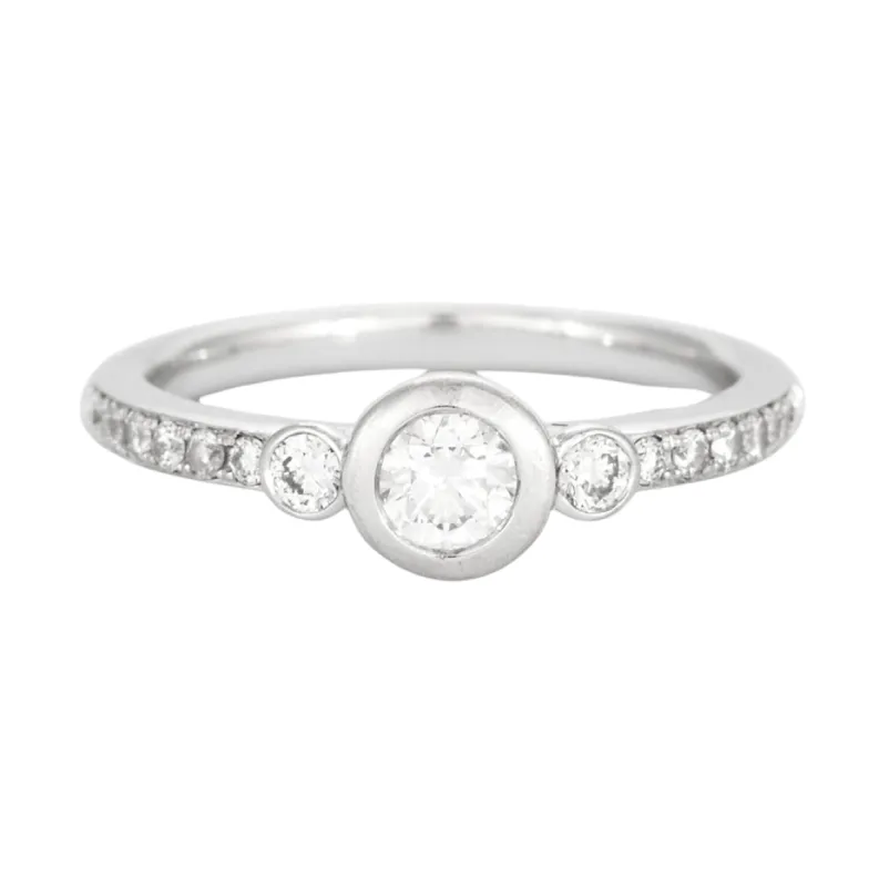 DIDIER GUERIN  - Bague or gris et diamants sold by 58 Facettes