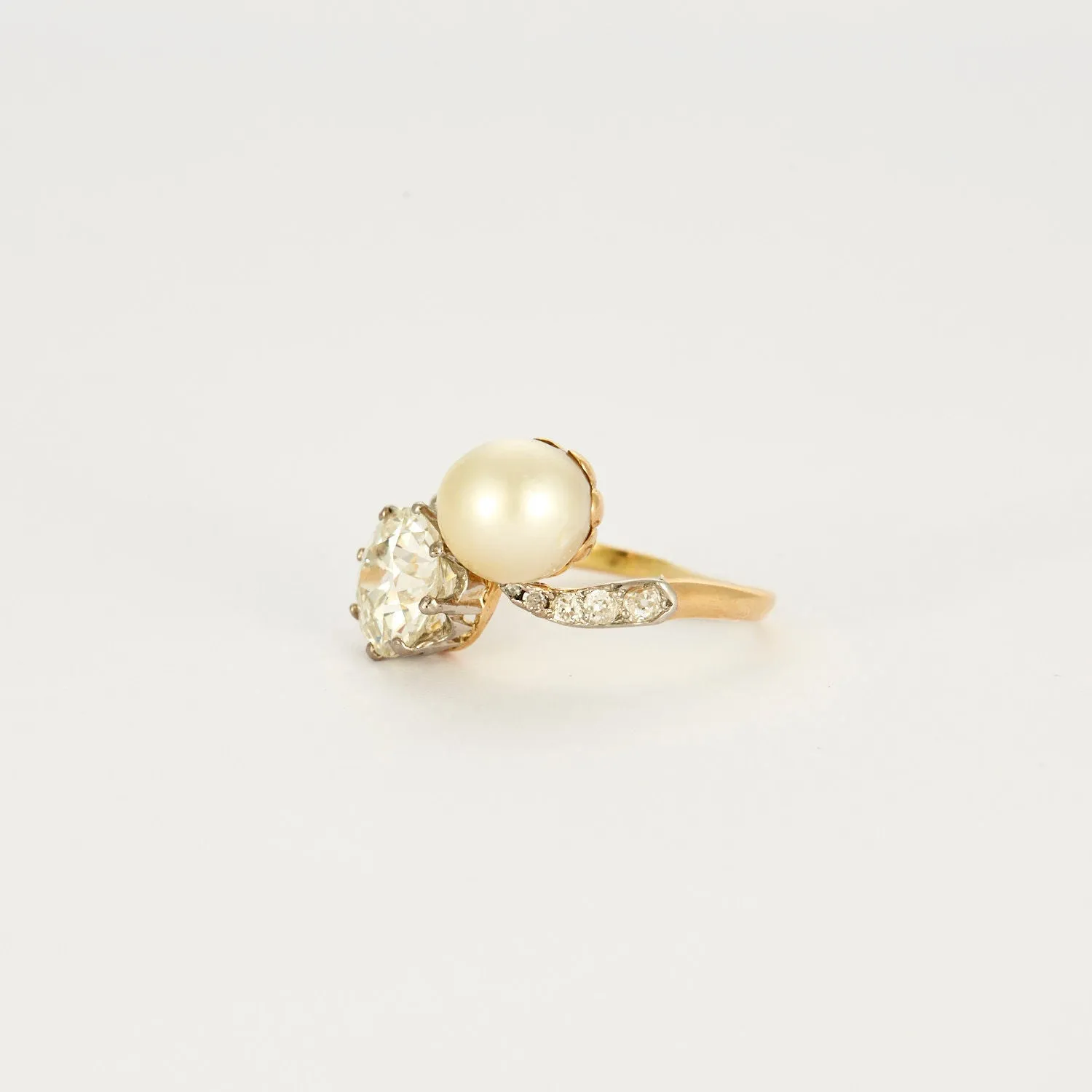 Bague Toi et Moi or jaune et gris perle et diamants sold by 58 Facettes product image thumbnail 5