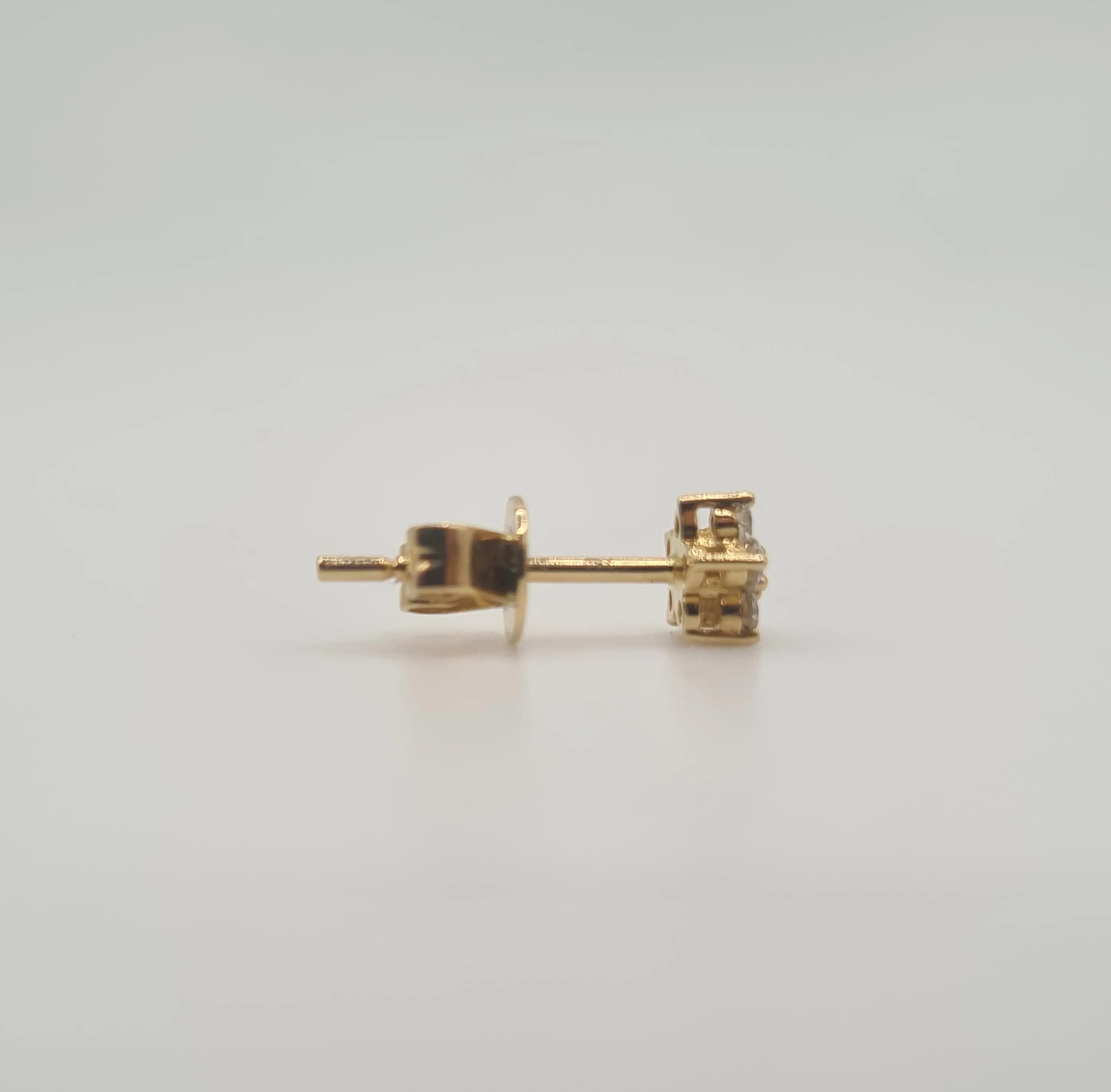 Boucles d’oreilles fleurs or jaune serties de diamants sold by 58 Facettes product image thumbnail 5