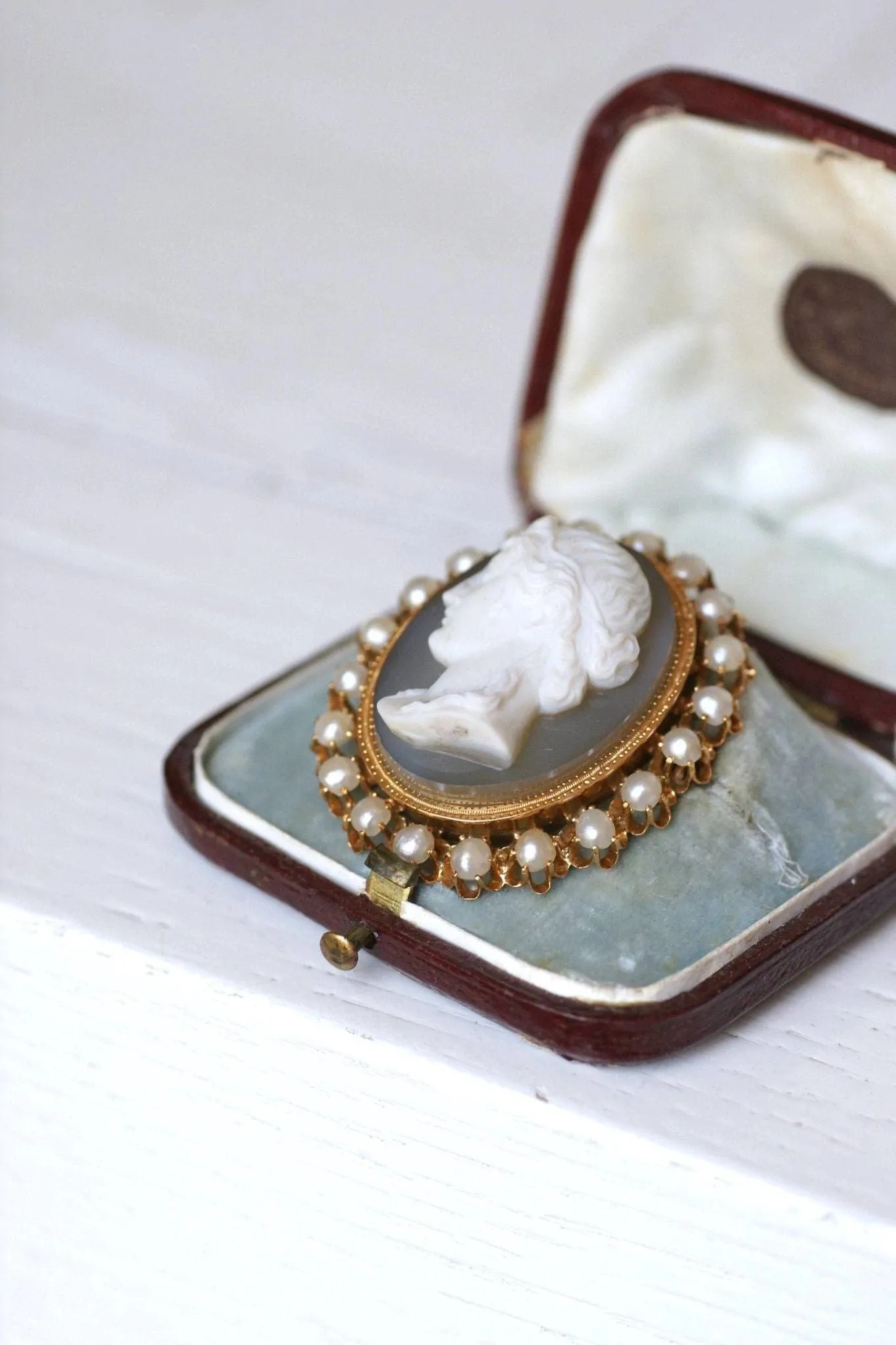 Broche camée agate et perles fines sold by 58 Facettes product image thumbnail 5
