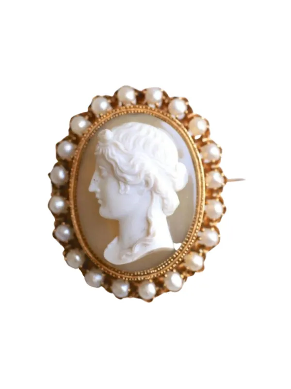 Broche camée agate et perles fines sold by 58 Facettes