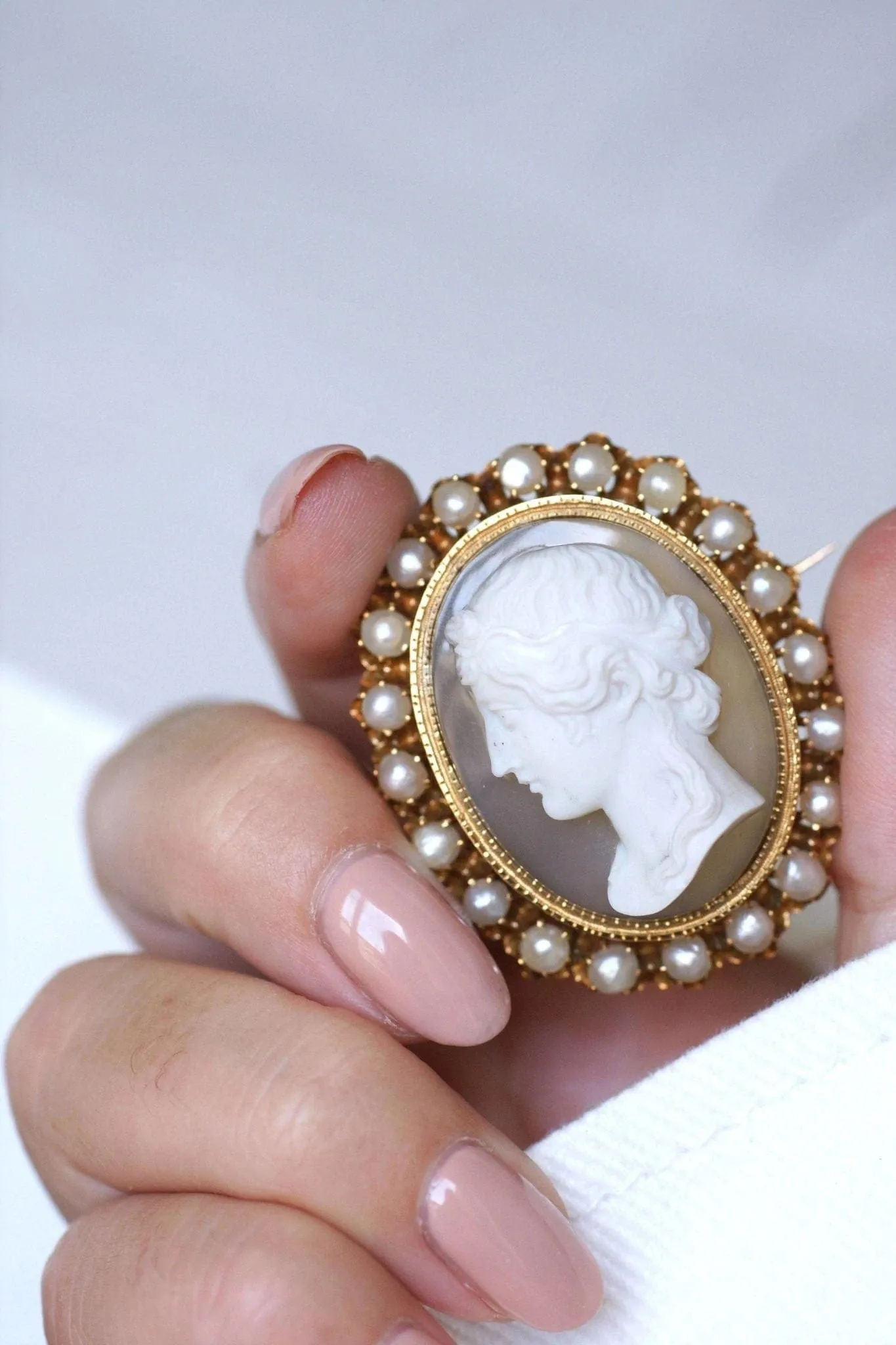 Broche camée agate et perles fines sold by 58 Facettes product image thumbnail 3