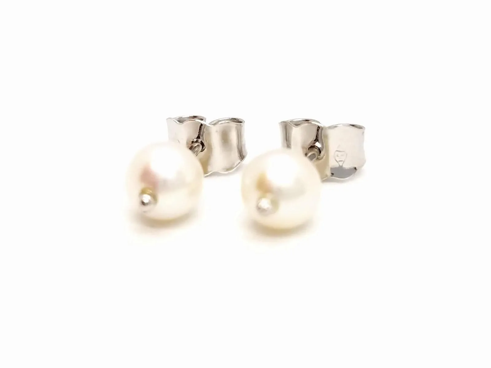 Boucles d'oreilles Puces Or blanc Perle sold by 58 Facettes product image thumbnail 2