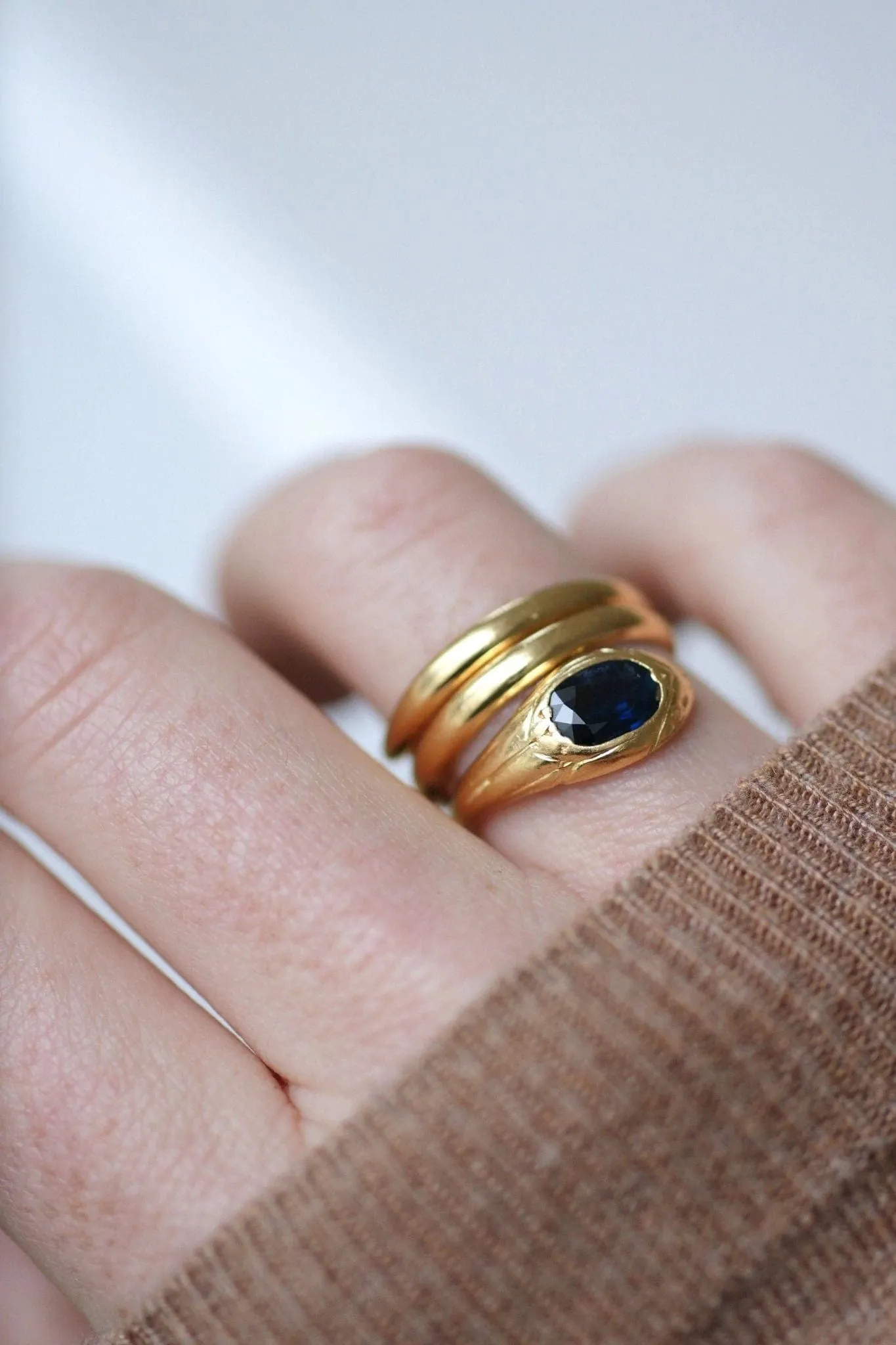 Bague Serpent enroulé or et saphir sold by 58 Facettes product image thumbnail 2