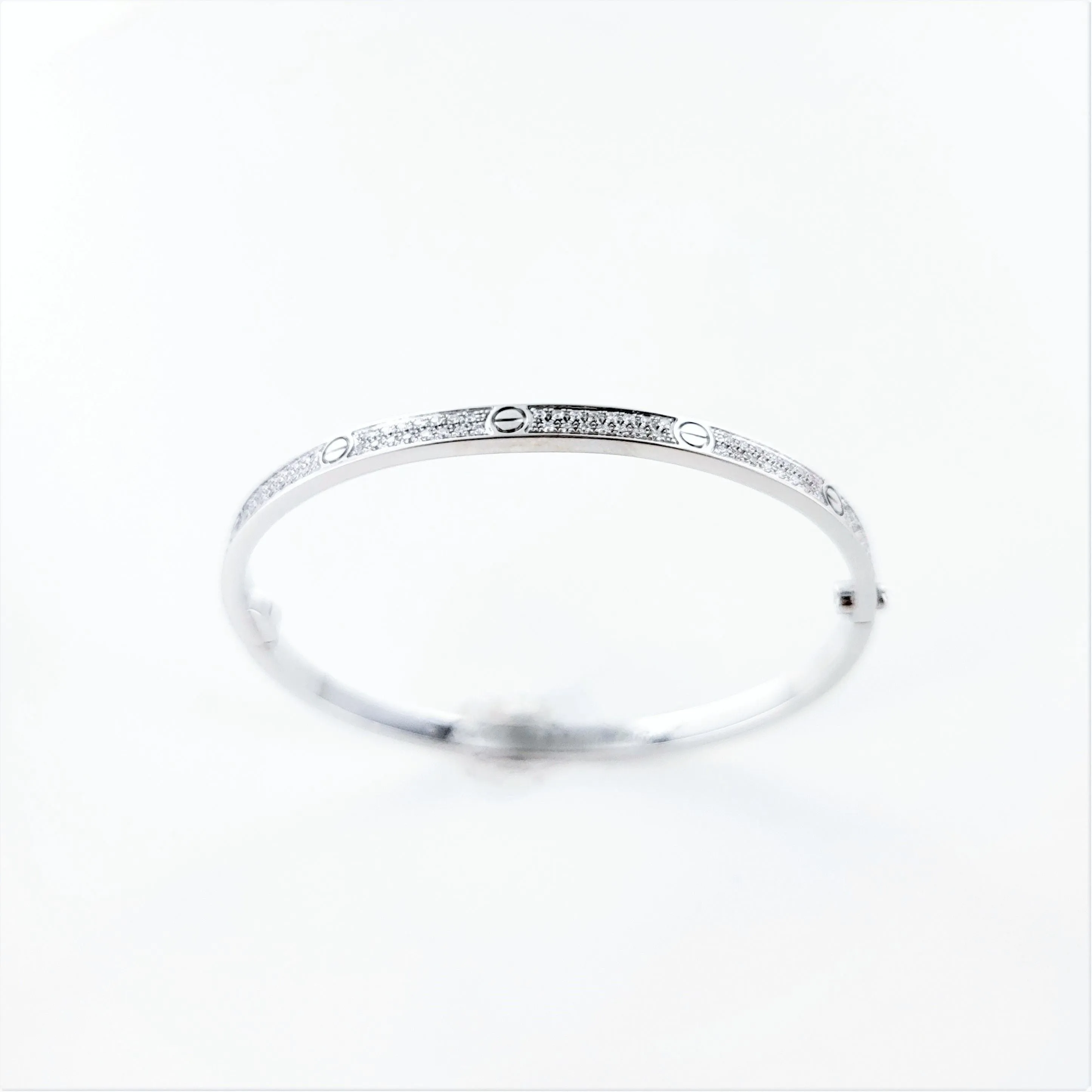 CARTIER - Bracelet love or blanc pavé diamants sold by 58 Facettes product image thumbnail 4