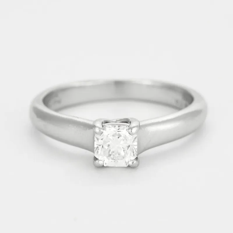TIFFANY - Bague solitaire Lucida platine et diamants sold by 58 Facettes