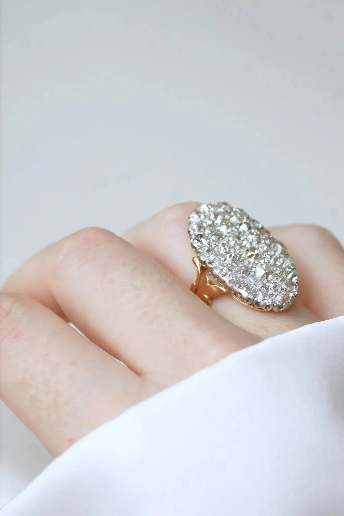 Bague marquise or jaune, diamants sold by 58 Facettes product image thumbnail 2