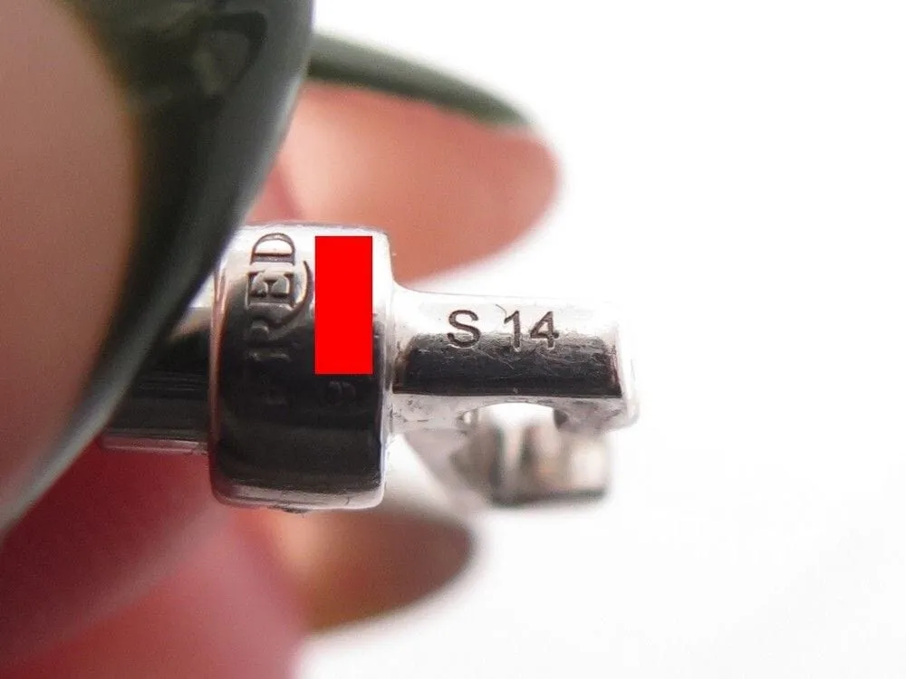 bracelet FRED mini force 10 manille en or 34 diamants sold by 58 Facettes product image thumbnail 4