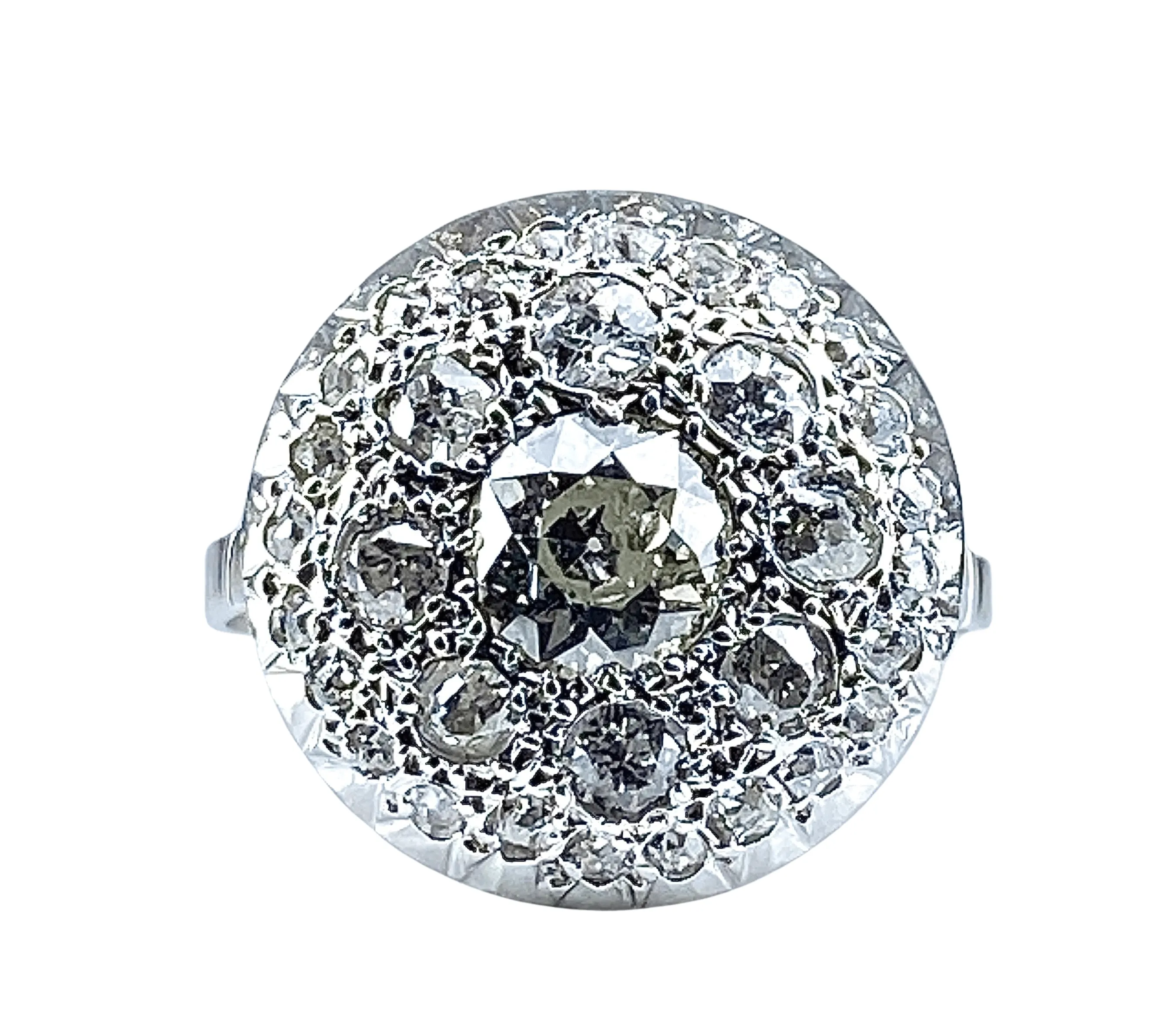 Bague en or blanc 18 carats pavée de 33 diamants, vers 1930 sold by 58 Facettes