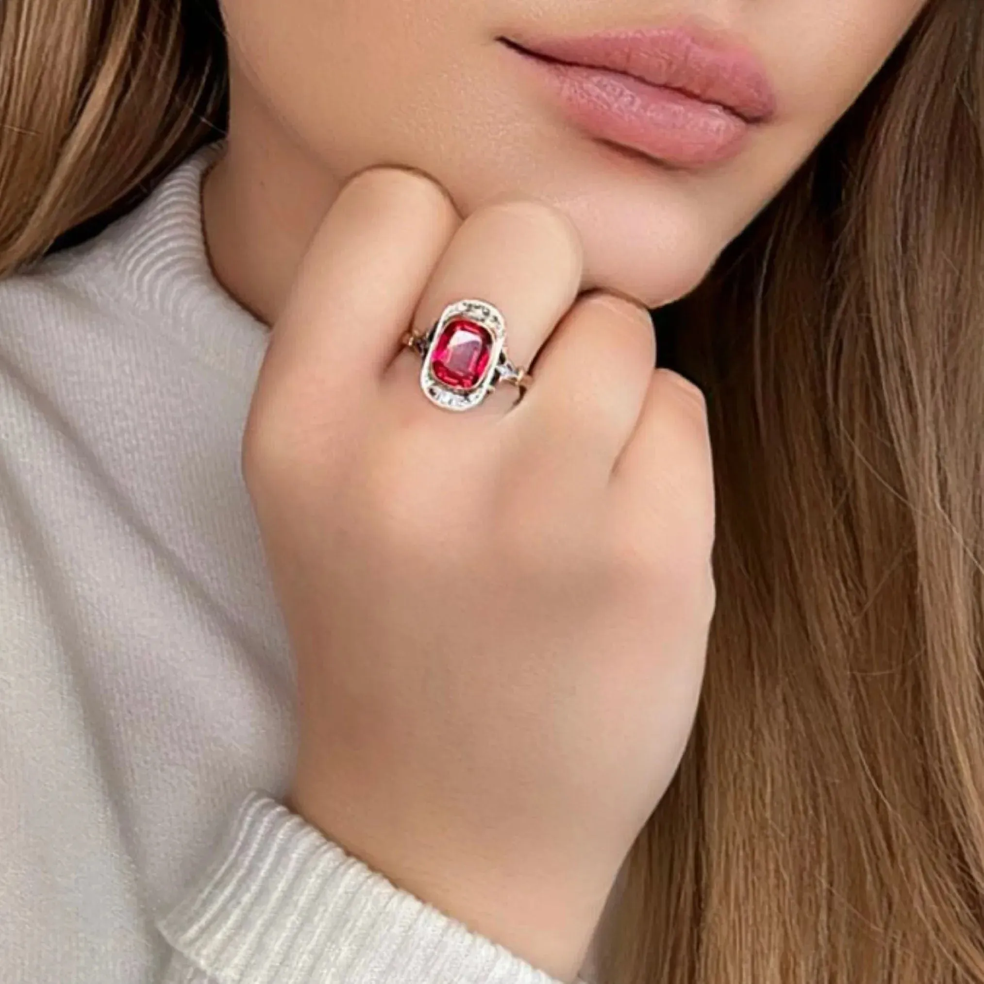 Bague Vintage Platine et Or Jaune 18k Rubis & Diamants sold by 58 Facettes product image thumbnail 2