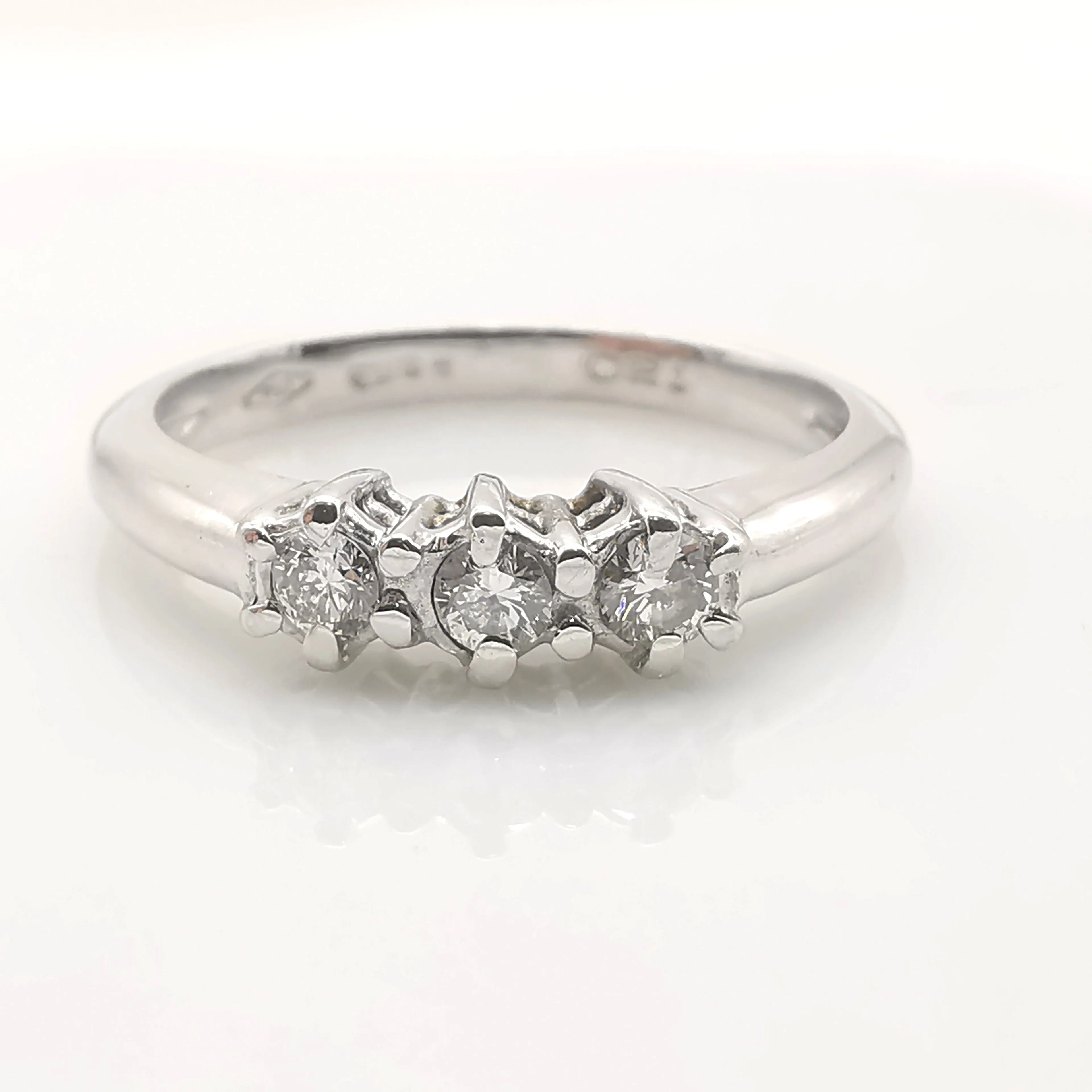 Bague en or et diamants sold by 58 Facettes product image thumbnail 2