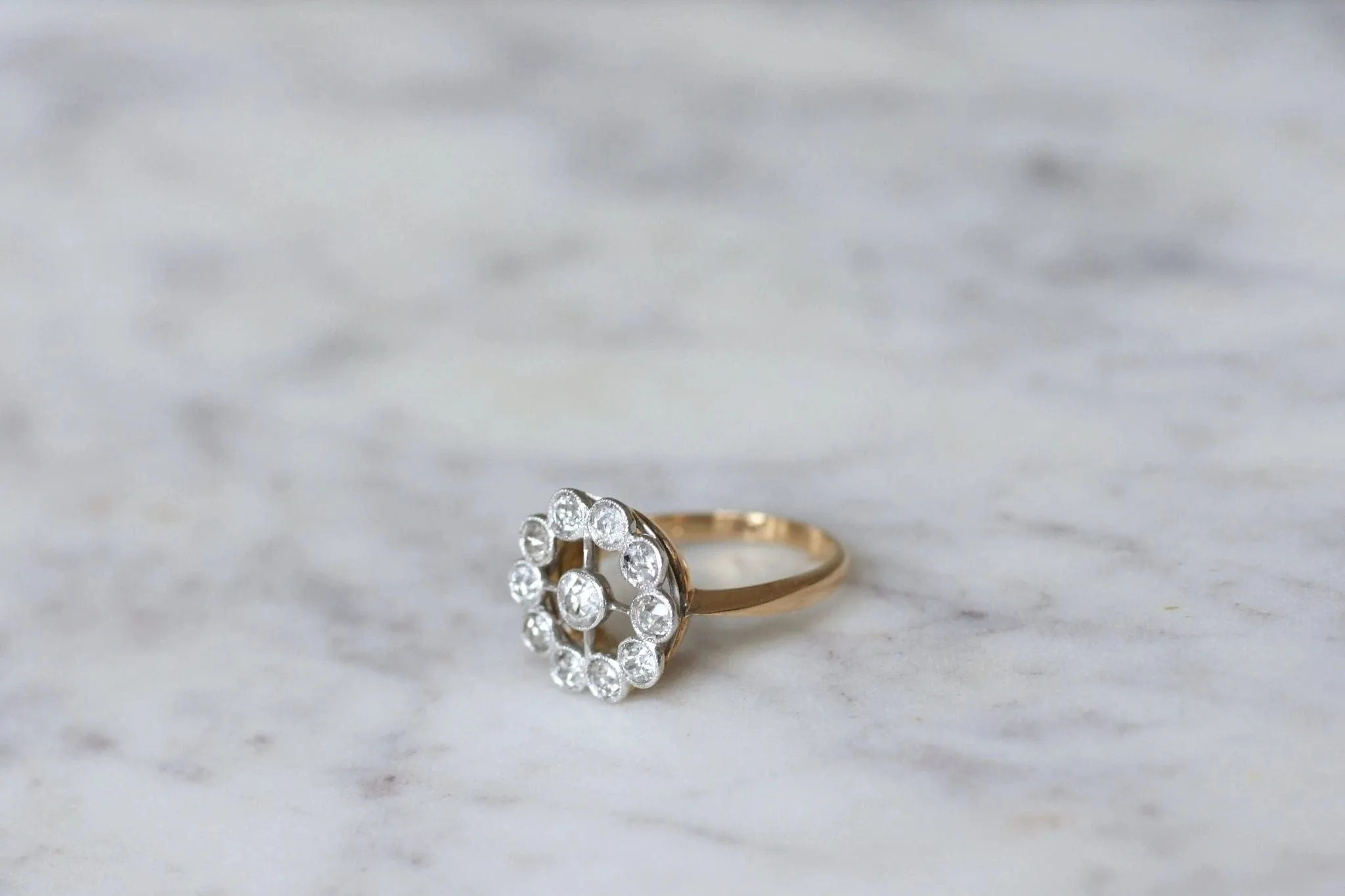 Bague marguerite ancienne diamants sold by 58 Facettes product image thumbnail 5