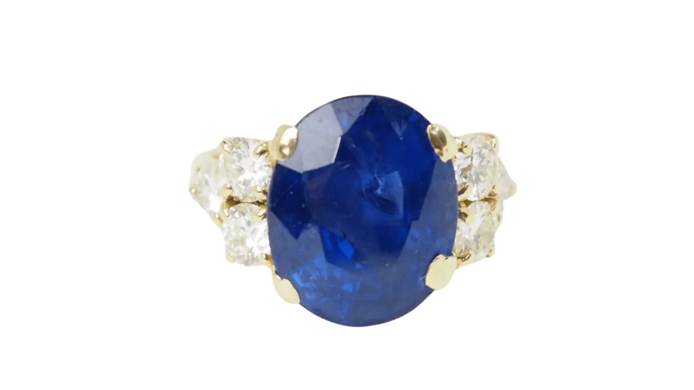 Bague en or jaune, saphir de Ceylan et diamants sold by 58 Facettes