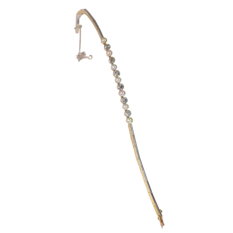 Bracelet Art Déco en diamants et perles sold by 58 Facettes