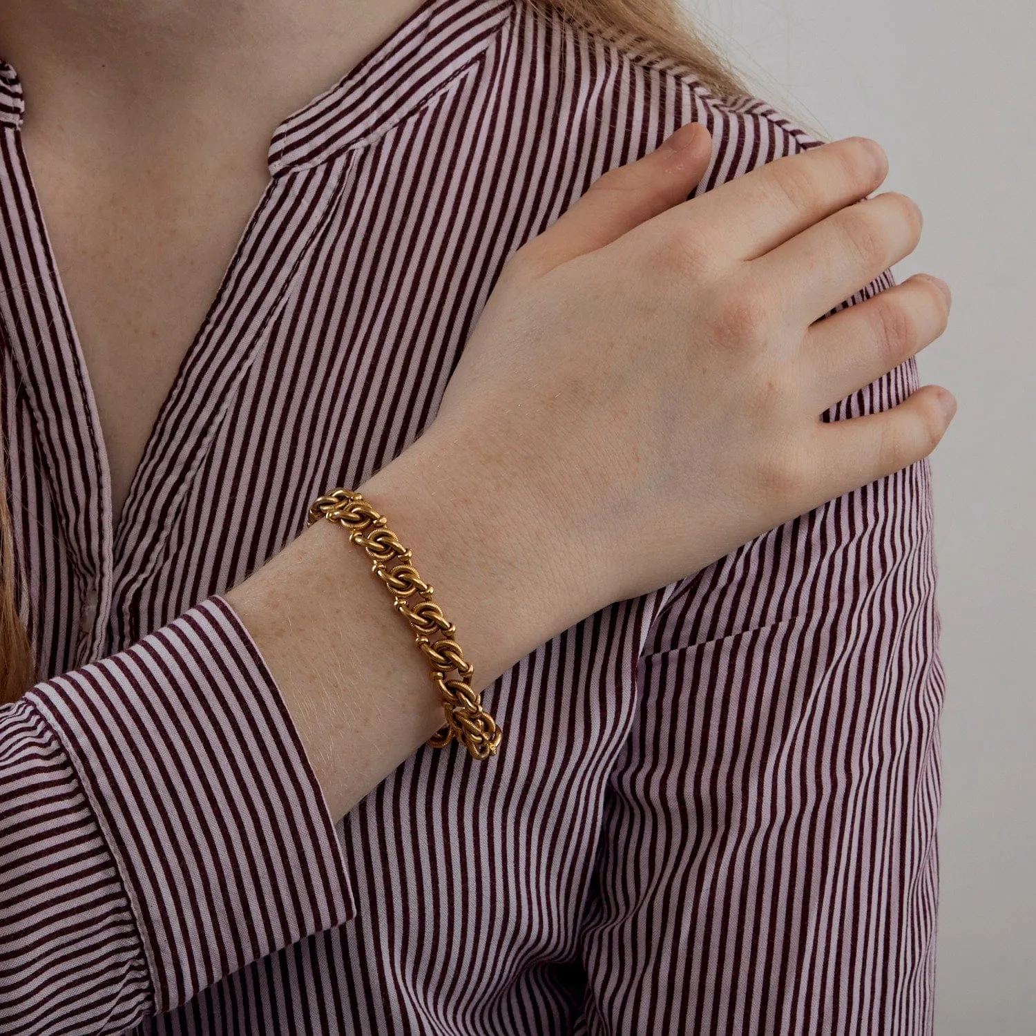 Bracelet en or jaune filigrané. sold by 58 Facettes product image thumbnail 2