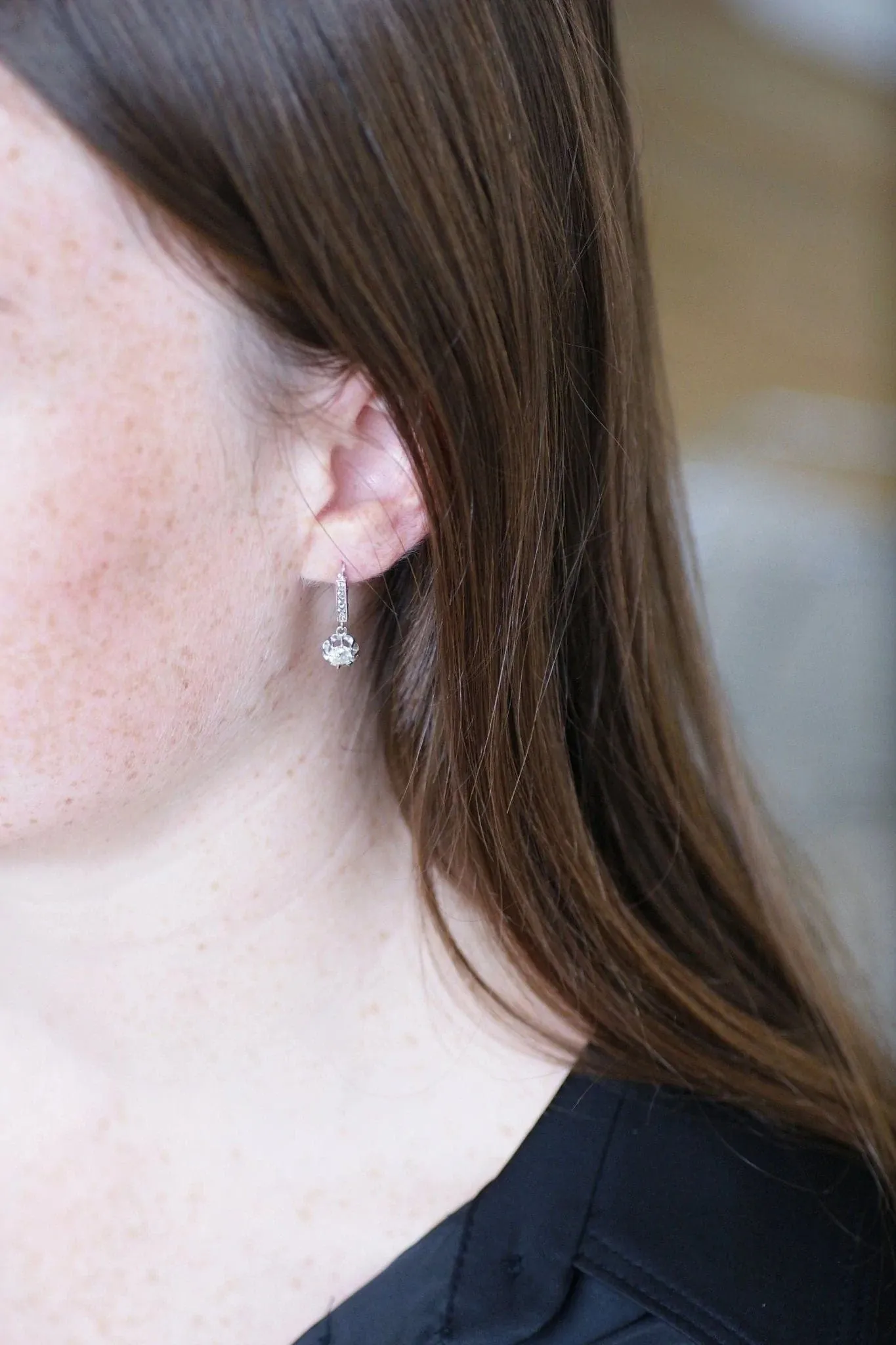 Boucles d'oreilles Art Déco or blanc et diamants sold by 58 Facettes product image thumbnail 3